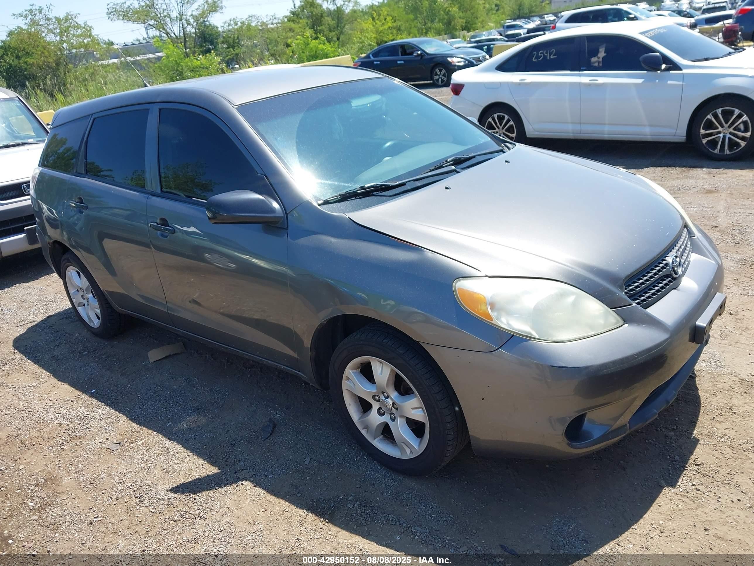 2005 Toyota Matrix   Серый vin: 2T1LR32E65C426883