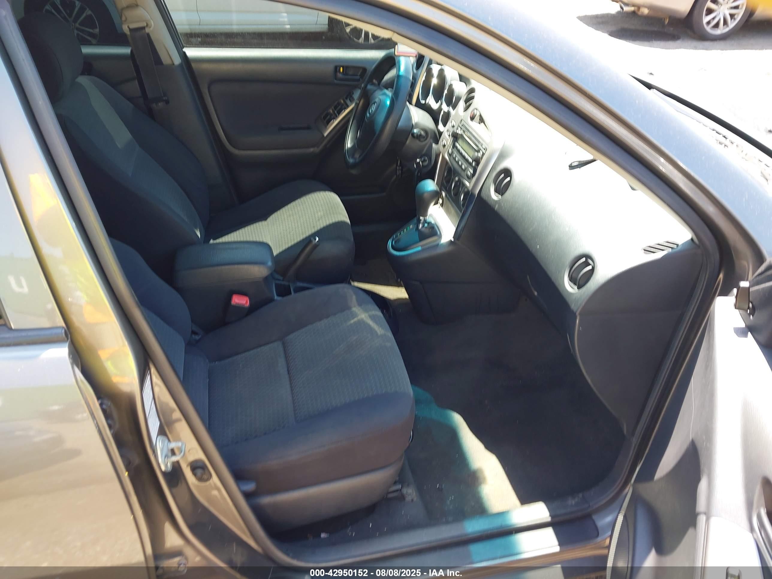 2005 Toyota Matrix   Серый vin: 2T1LR32E65C426883