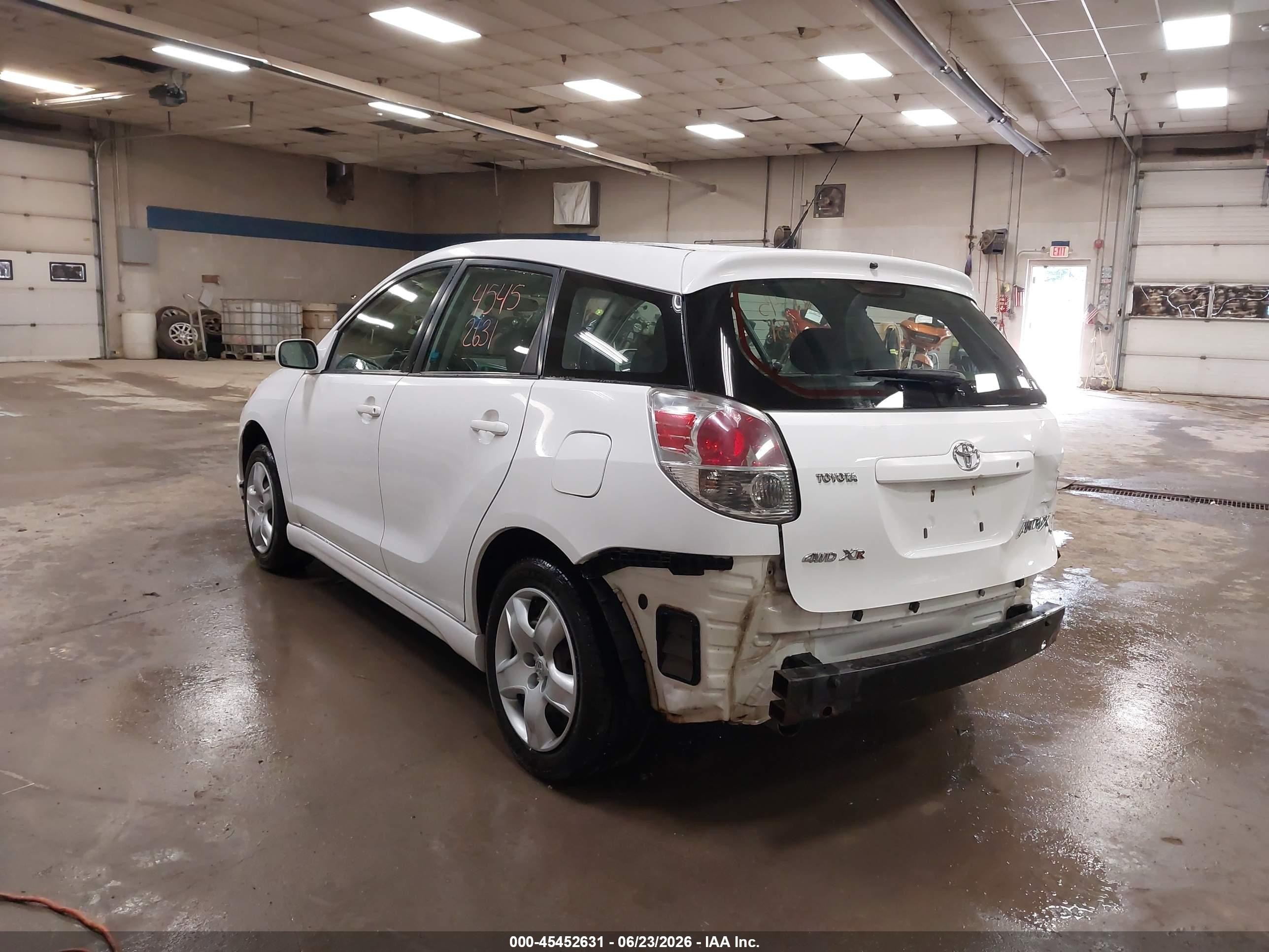 2006 Toyota Matrix Xr Белый vin: 2T1LR32E66C552212