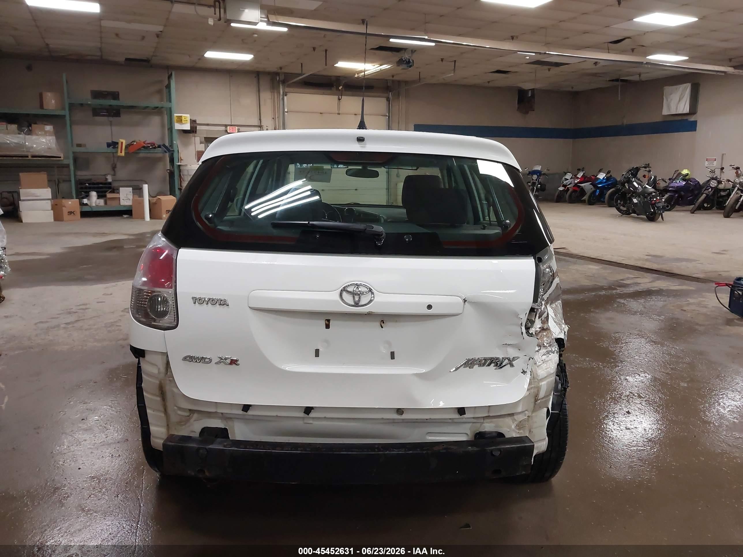 2006 Toyota Matrix Xr Белый vin: 2T1LR32E66C552212