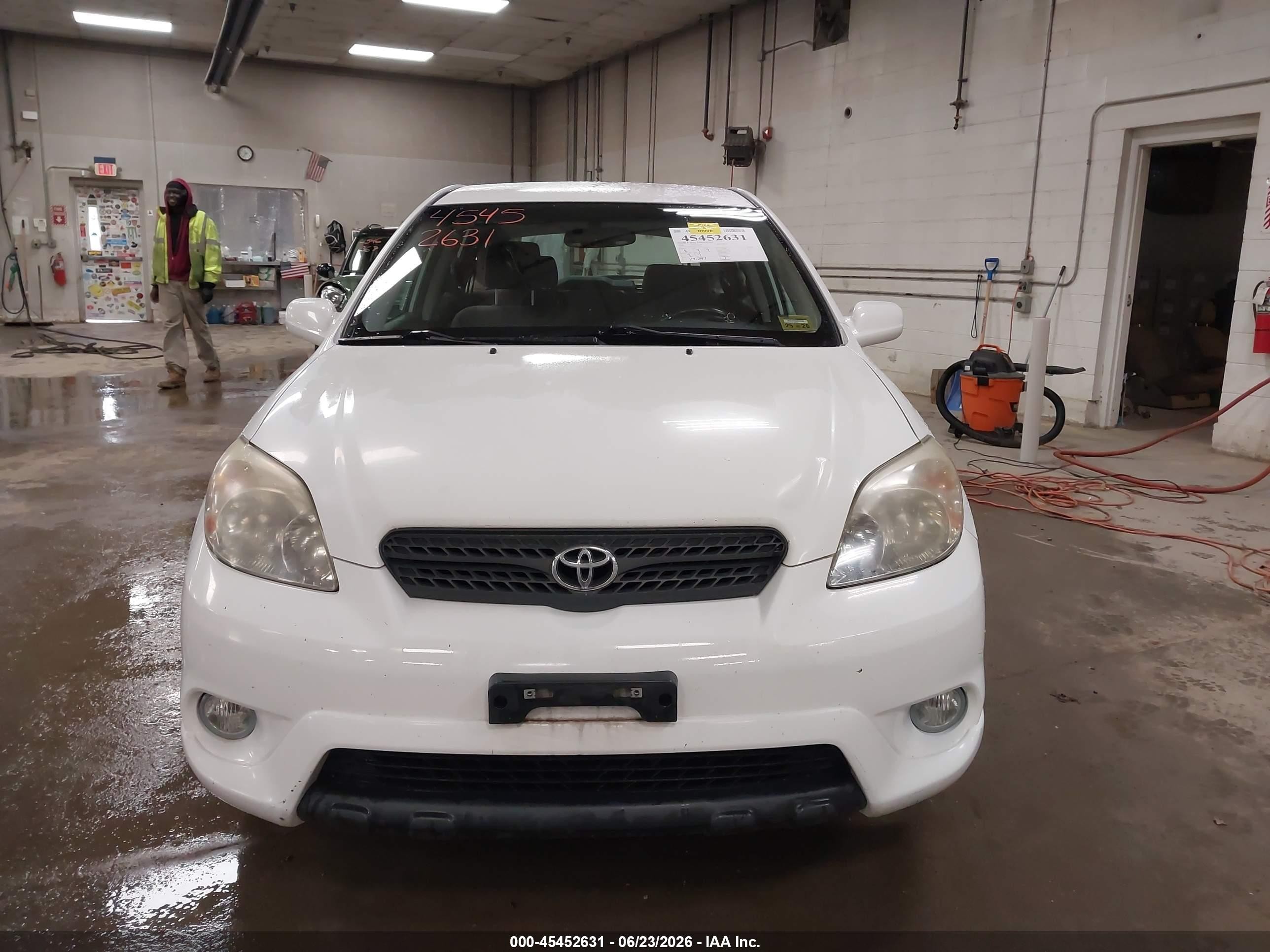 2006 Toyota Matrix Xr Белый vin: 2T1LR32E66C552212