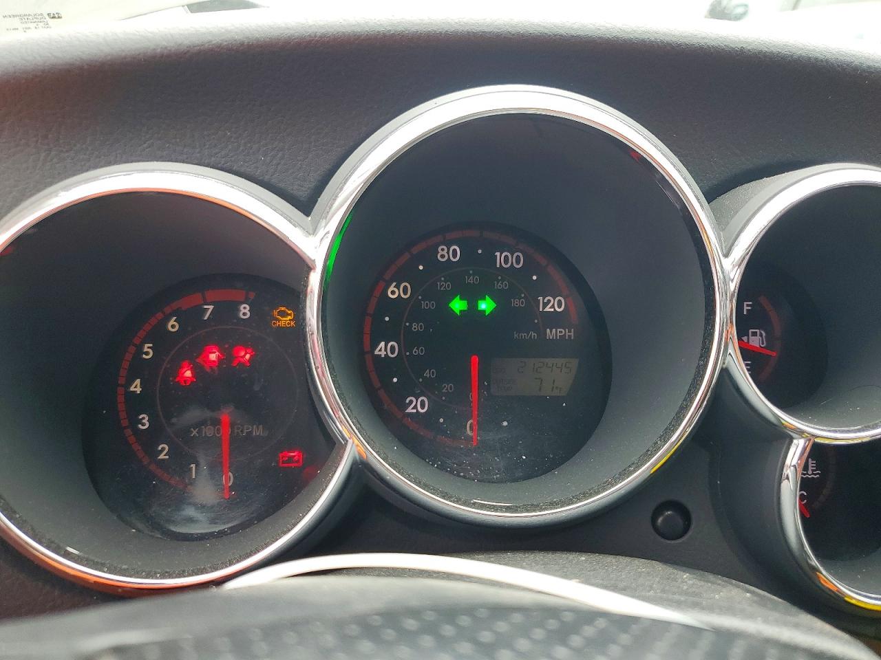 2005 Toyota Corolla Matrix Base Серый vin: 2T1LR32E75C379542