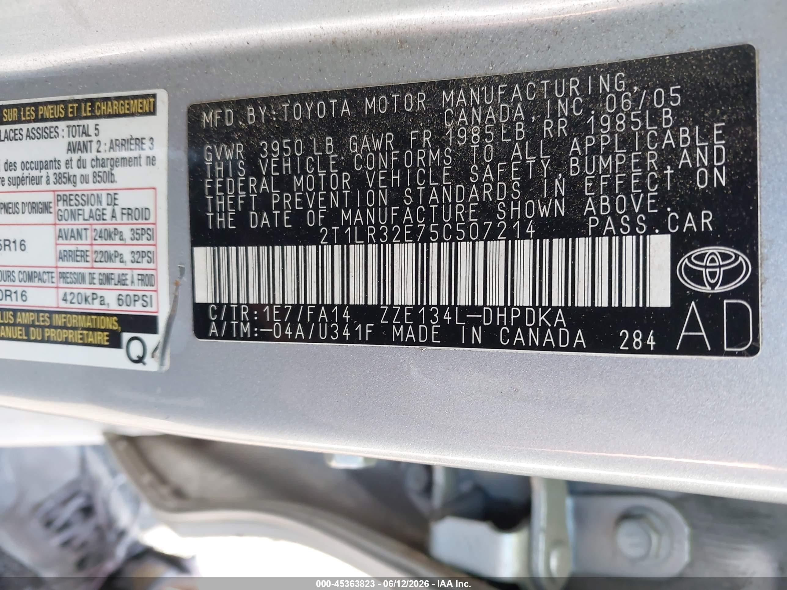 2005 Toyota Matrix   Silver vin: 2T1LR32E75C507214
