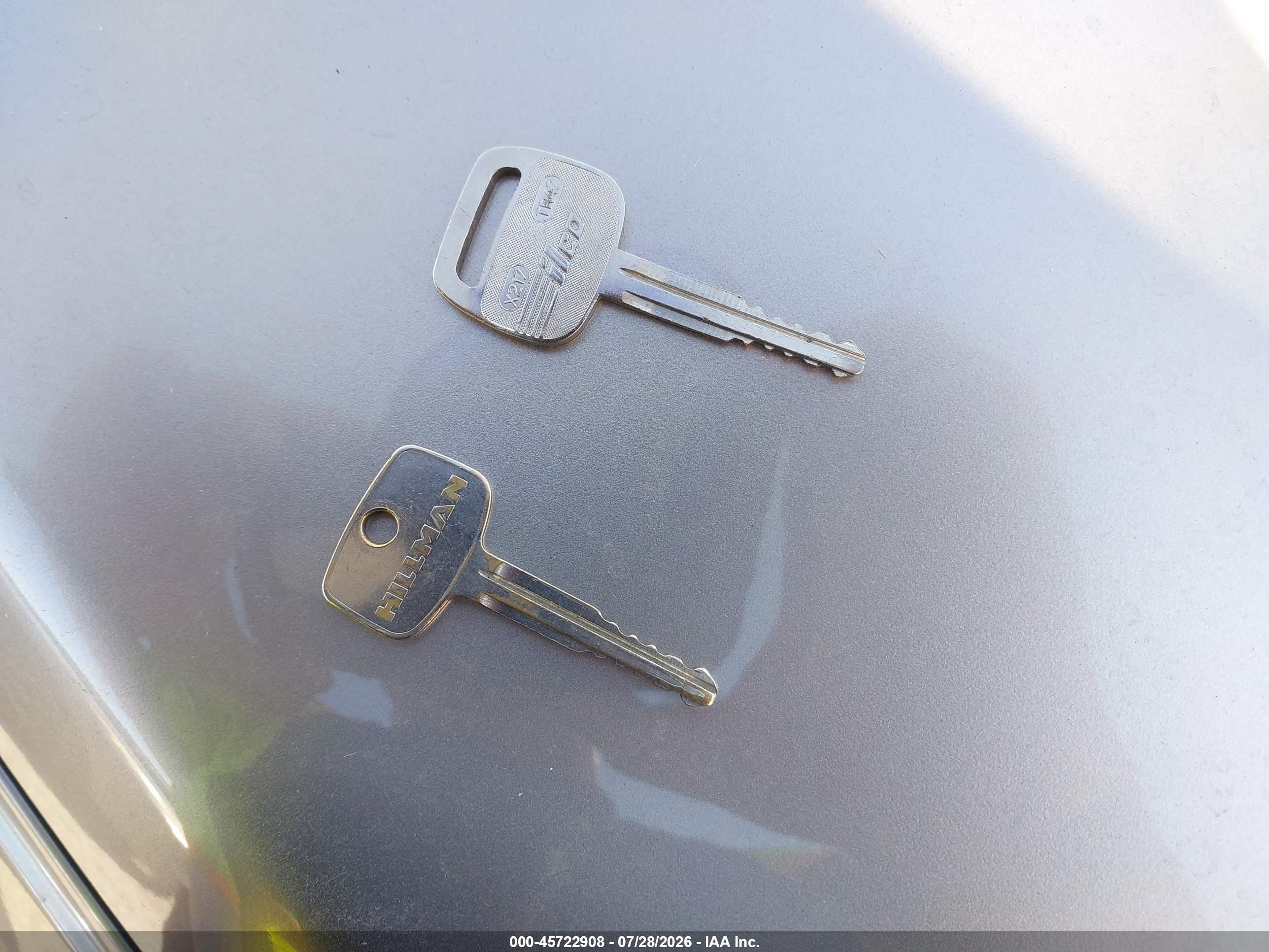 2004 Toyota Matrix Standard Silver vin: 2T1LR32E84C198965