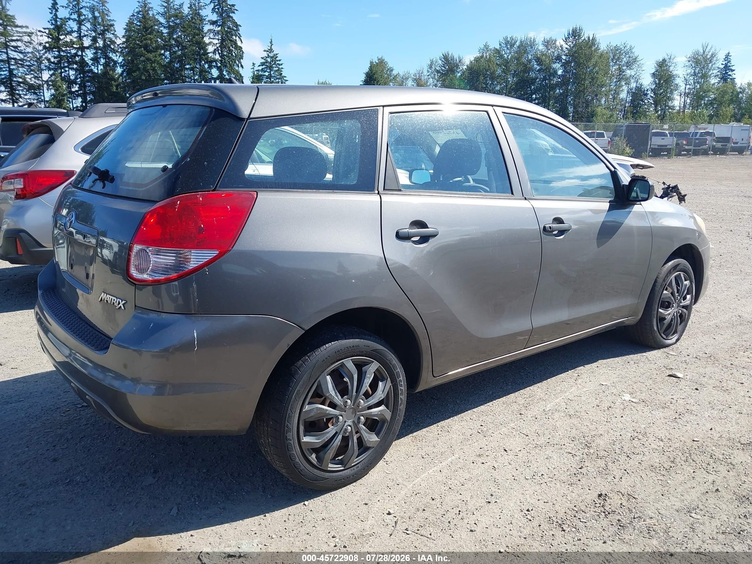 2004 Toyota Matrix Standard Silver vin: 2T1LR32E84C198965