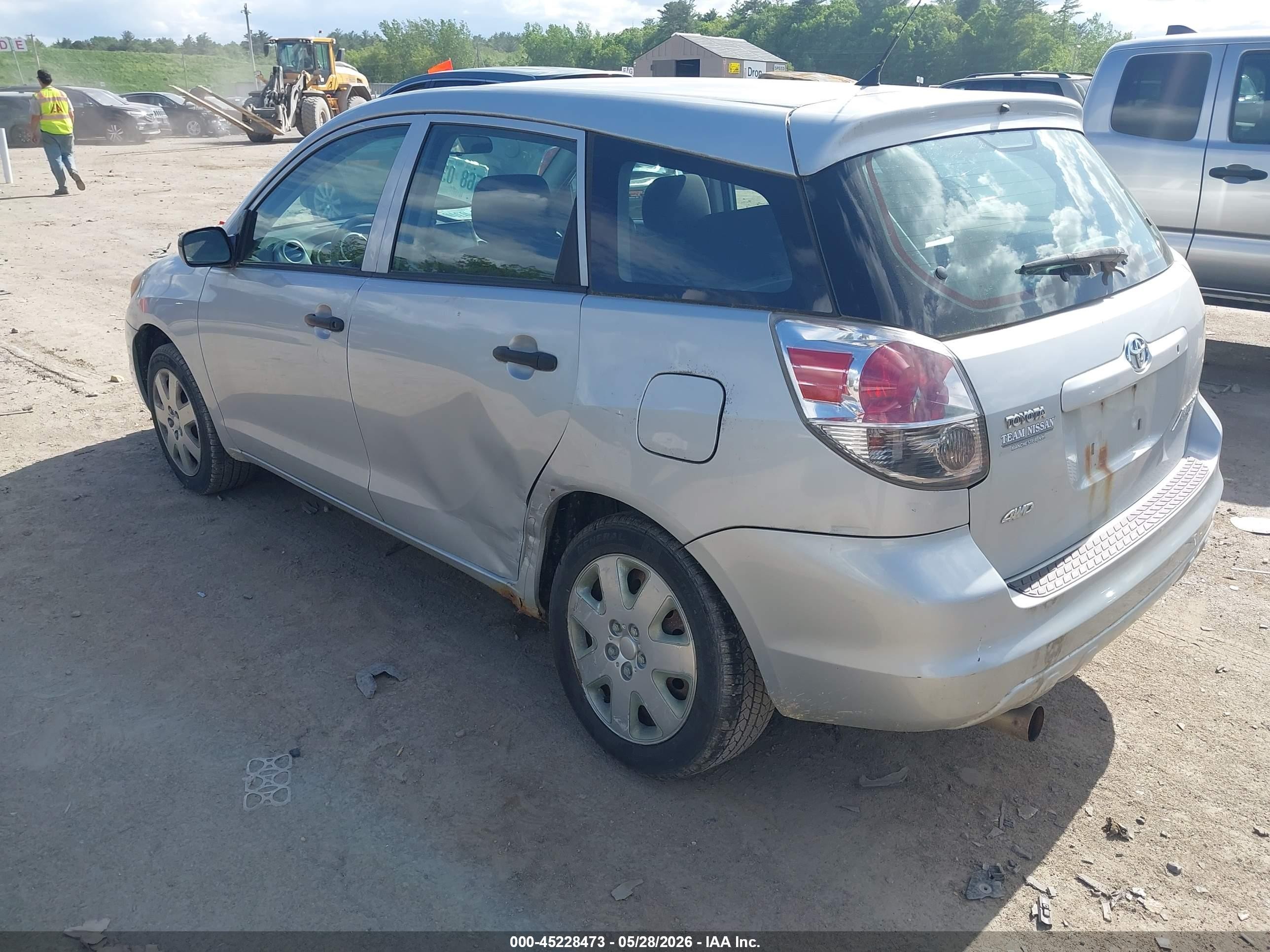2006 Toyota Matrix   Silver vin: 2T1LR32E86C555905