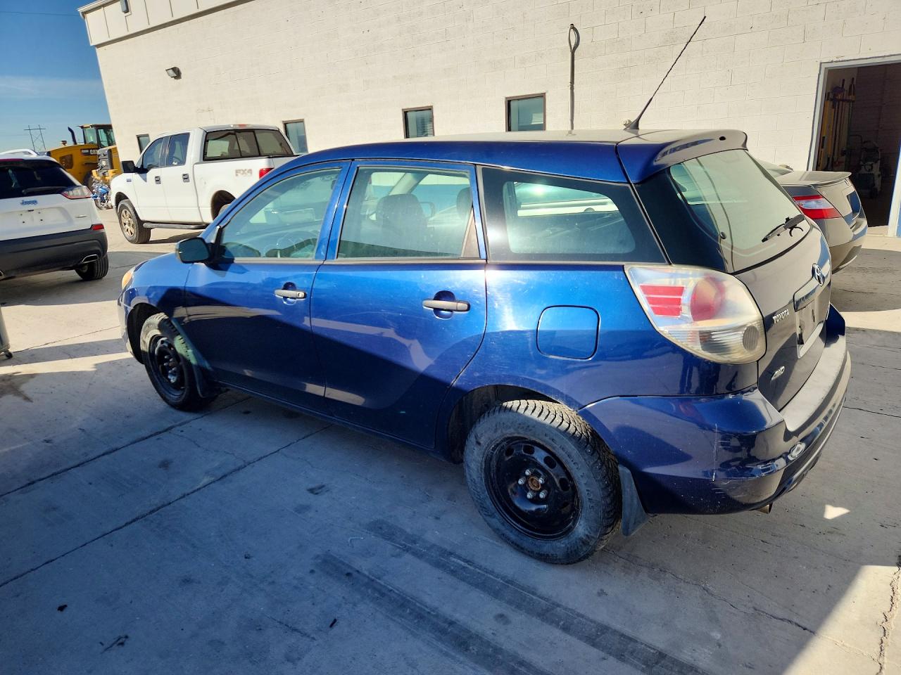 2005 Toyota Matrix Base Blue vin: 2T1LR32E95C429597