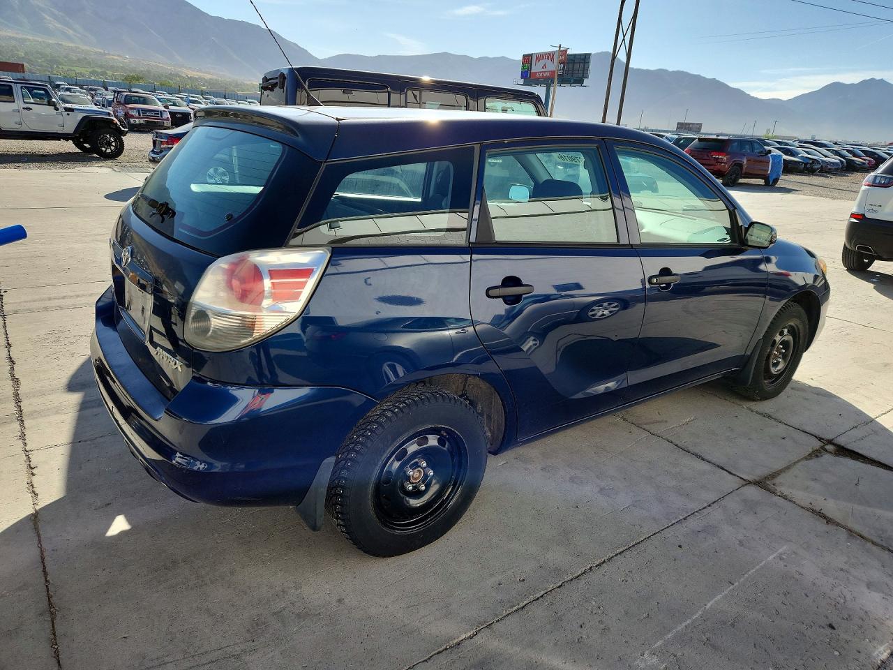 2005 Toyota Matrix Base Blue vin: 2T1LR32E95C429597