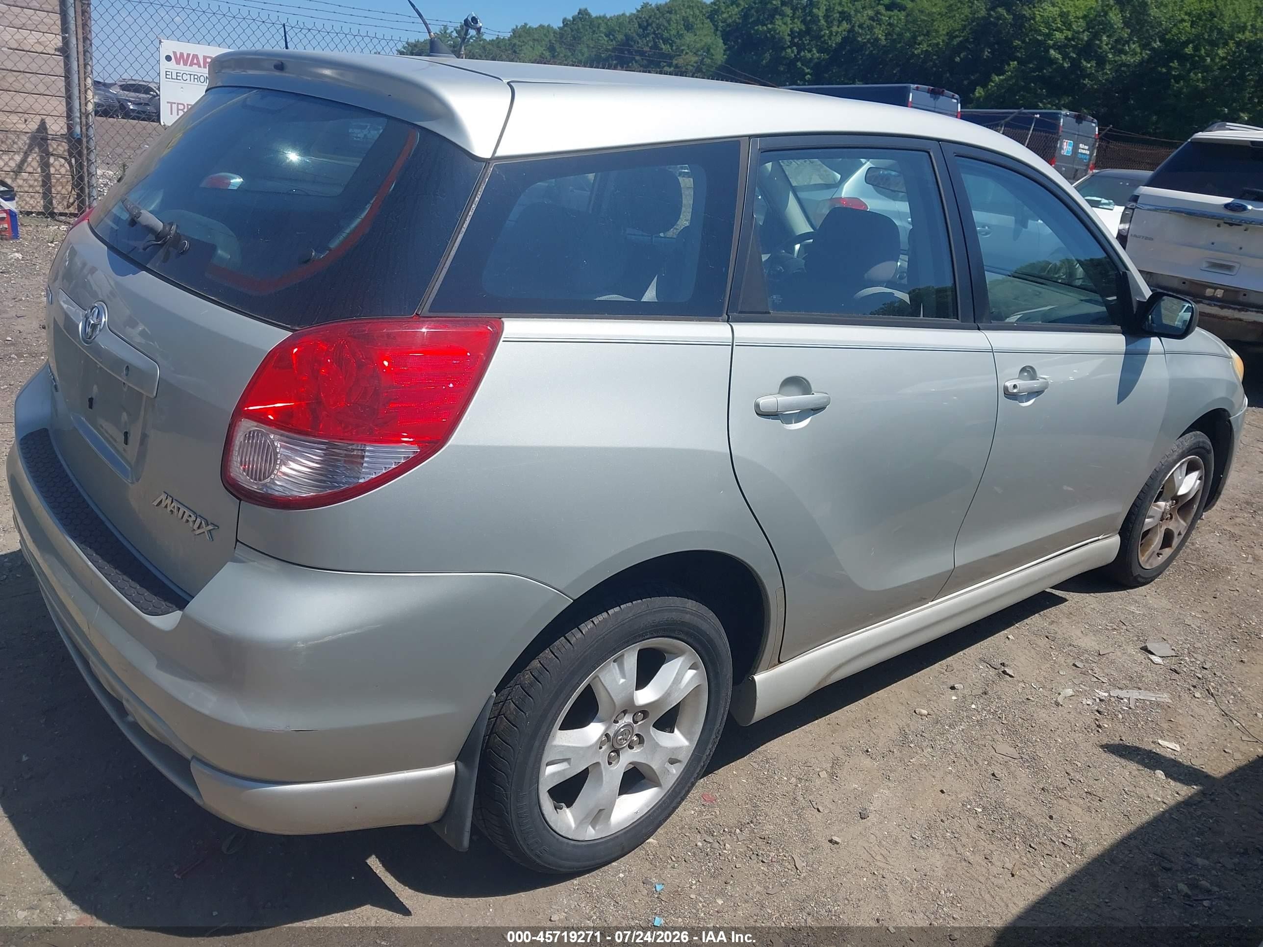 2003 Toyota Matrix Xr Серебряный vin: 2T1LR32EX3C061718