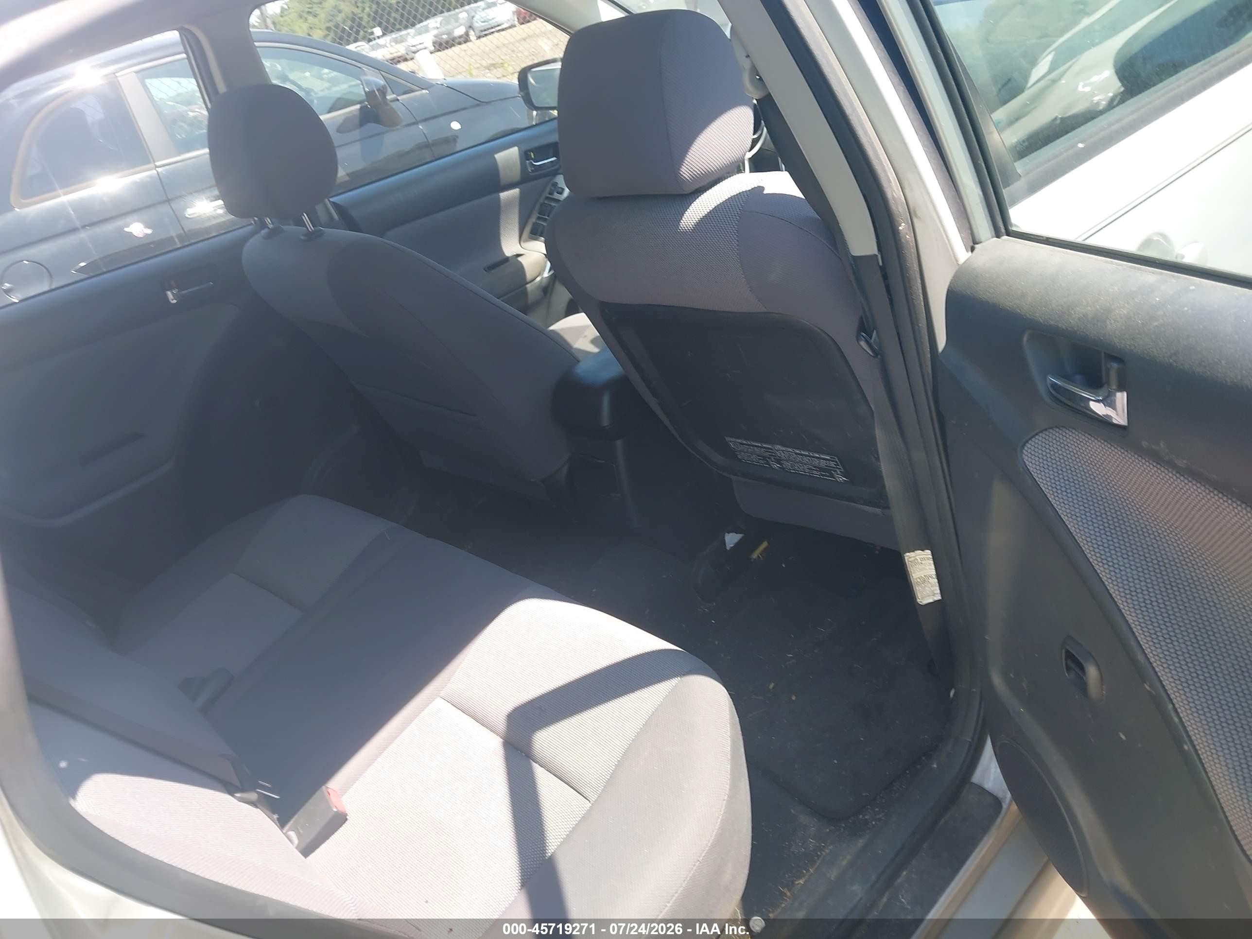 2003 Toyota Matrix Xr Серебряный vin: 2T1LR32EX3C061718