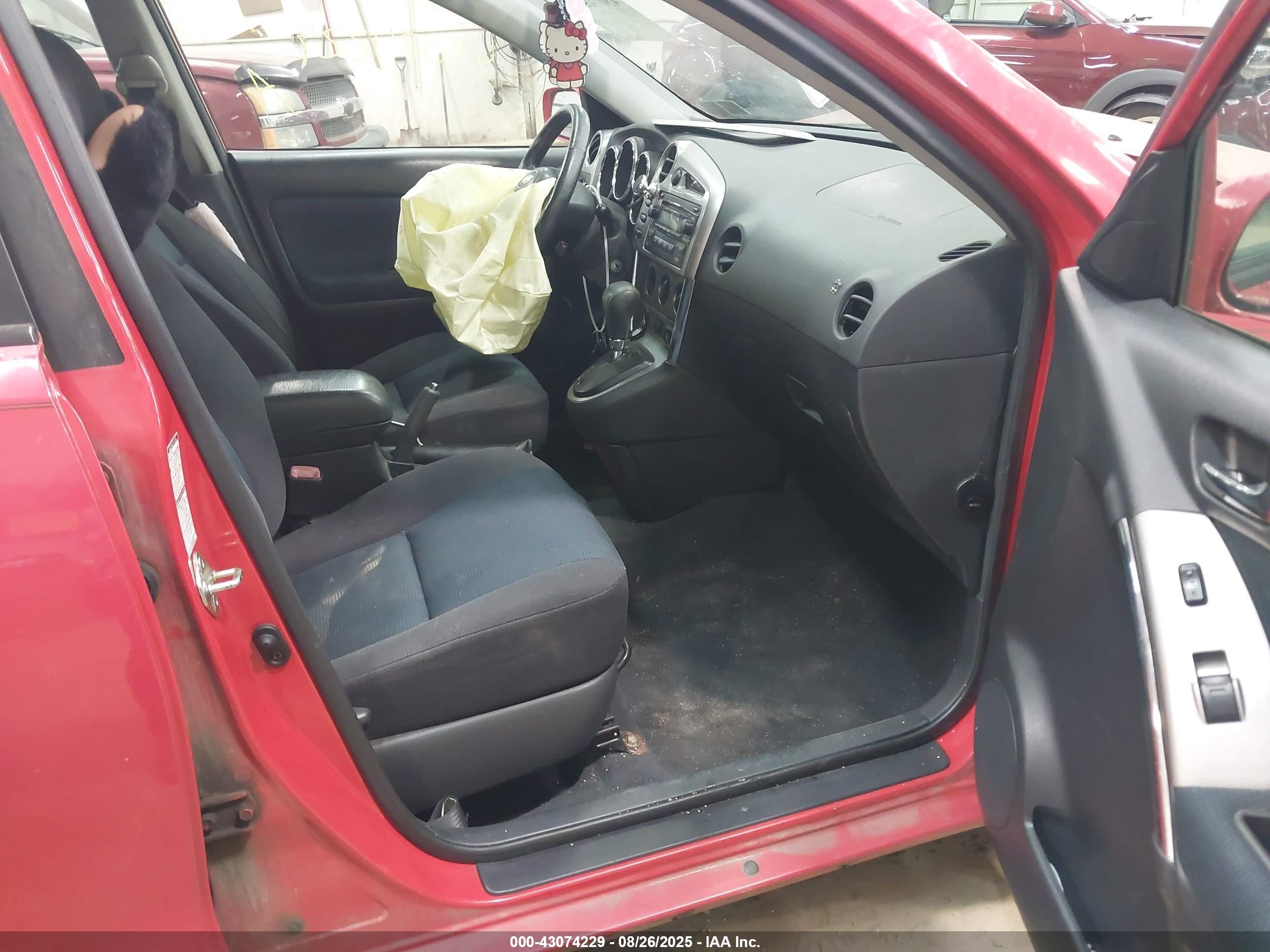 2005 Toyota Matrix Xr Red vin: 2T1LR32EX5C342968