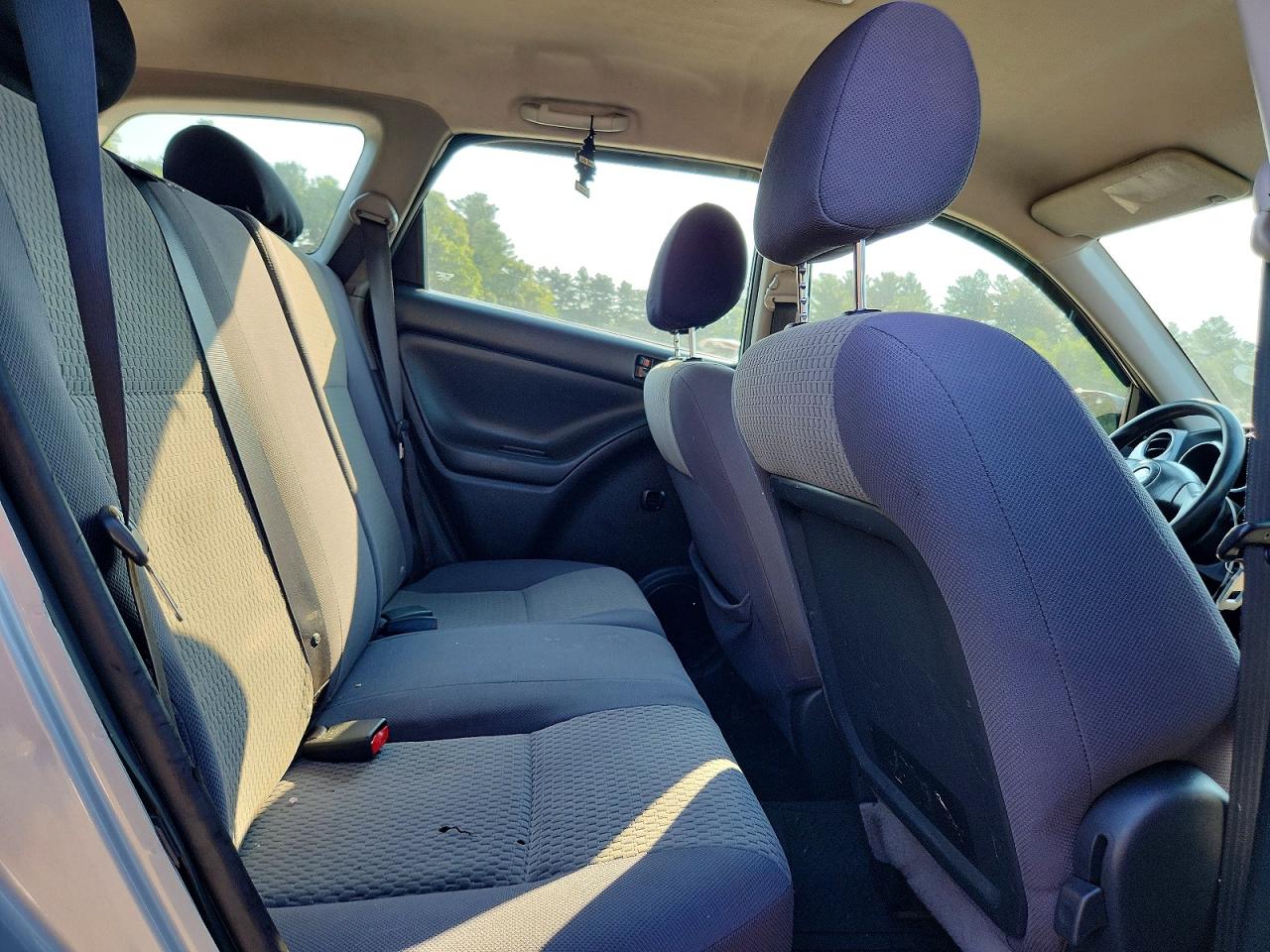 2006 Toyota Matrix Base Gray vin: 2T1LR32EX6C561916