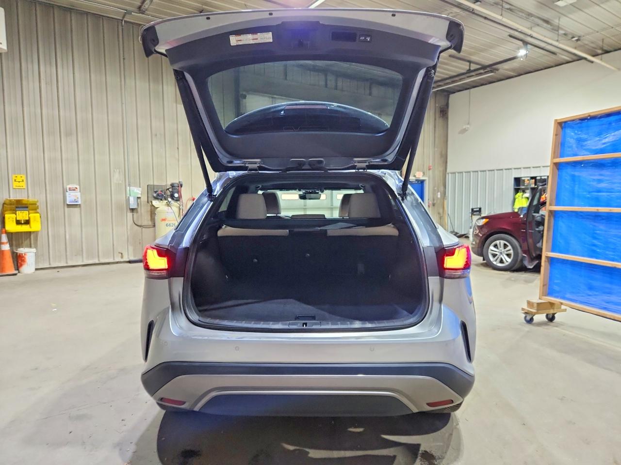 2023 Lexus Rx 350 Premium Silver vin: 2T2BAMCA9PC023788
