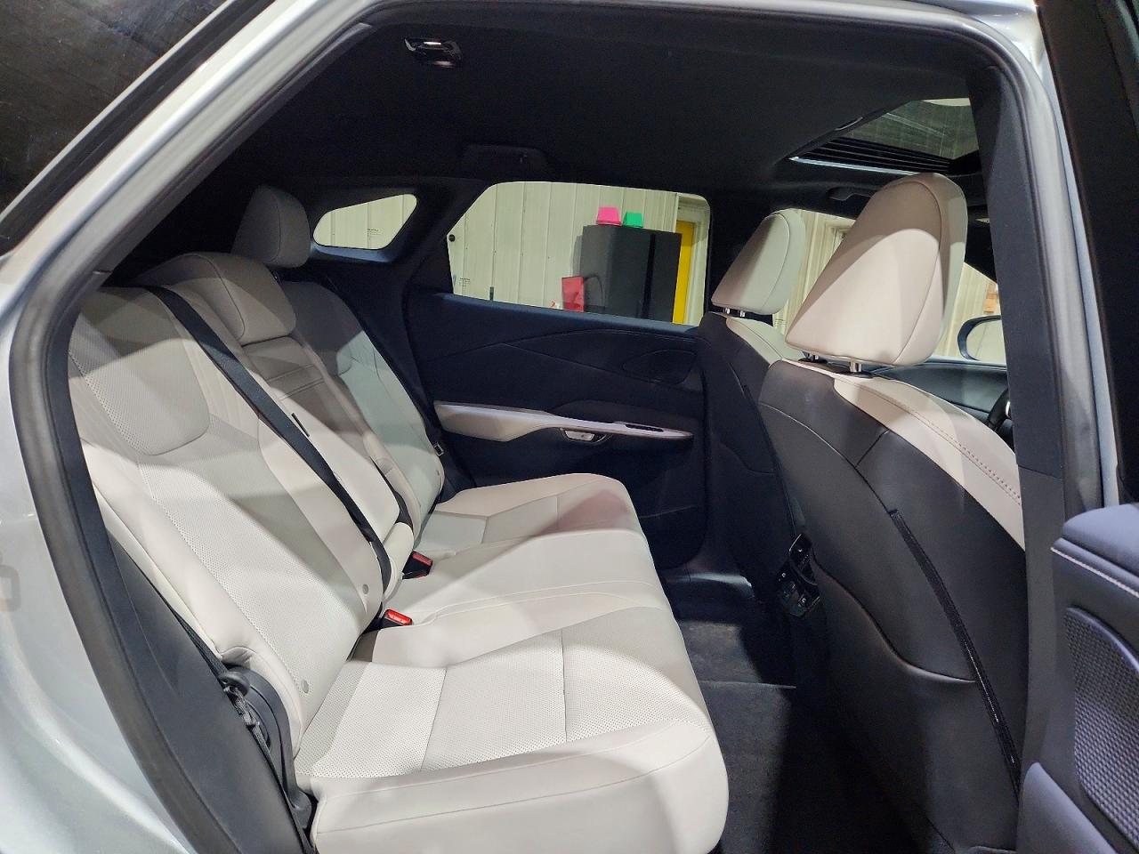 2023 Lexus Rx 350 Premium Silver vin: 2T2BAMCA9PC023788