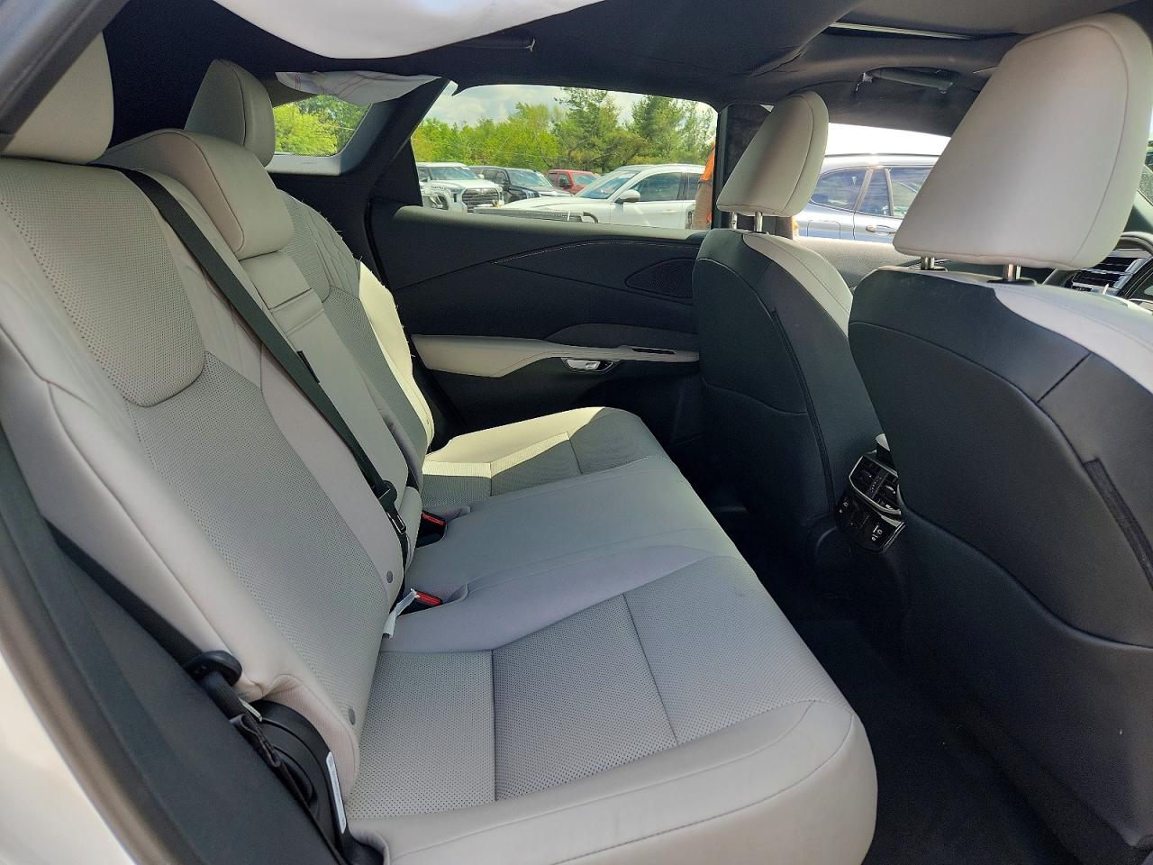 2025 Lexus Rx 350 Premium White vin: 2T2BAMCA9SC104928