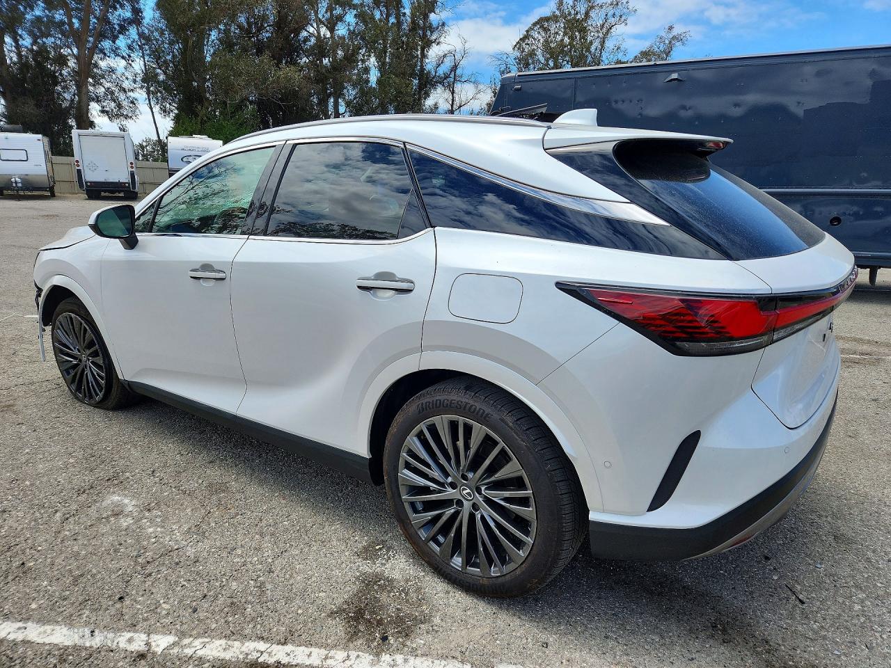 2026 Lexus Rx 350h Luxury Белый vin: 2T2BBMCA0TC113094