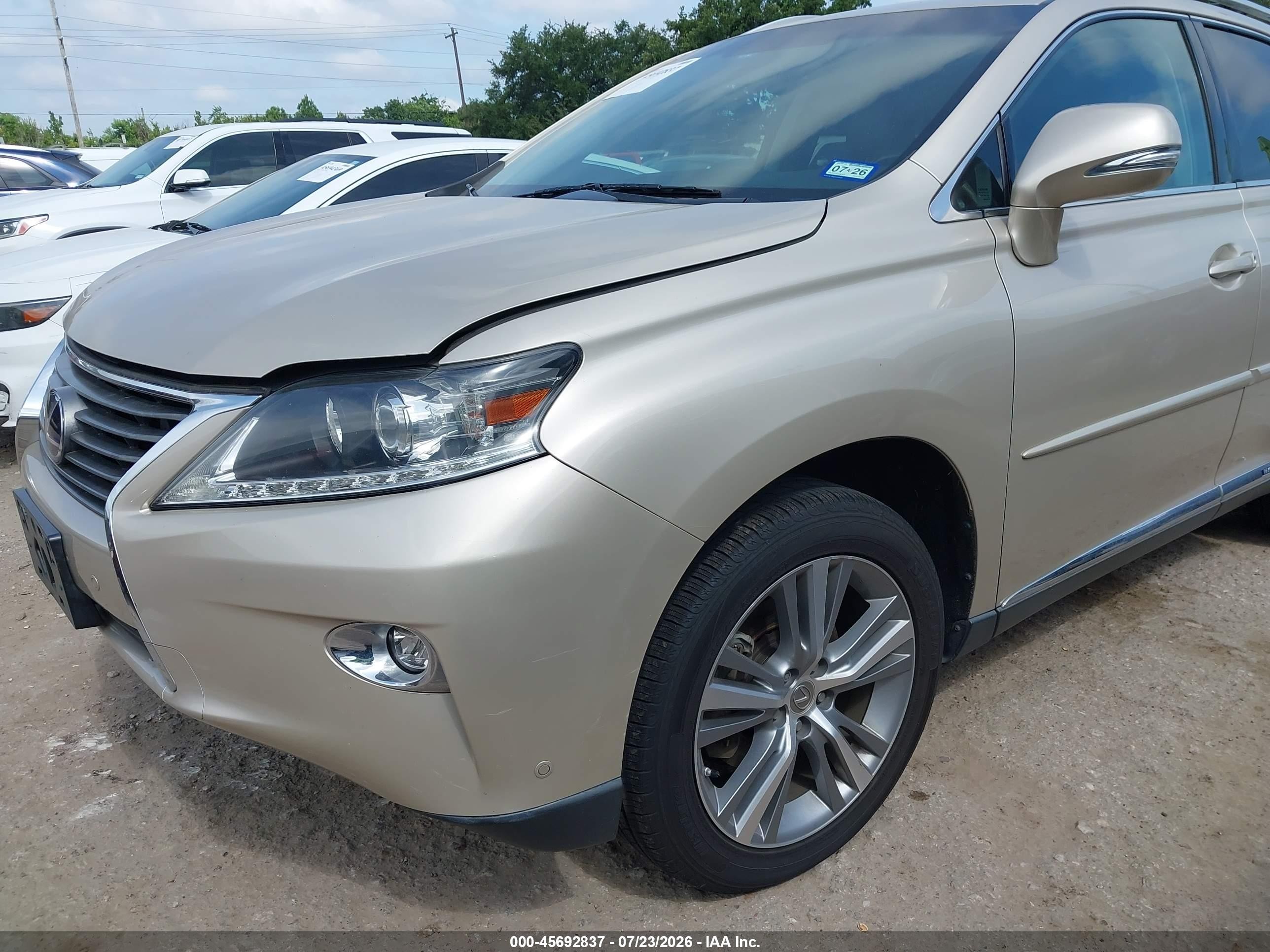 2015 Lexus Rx 450h   Champagne vin: 2T2BC1BA0FC010128