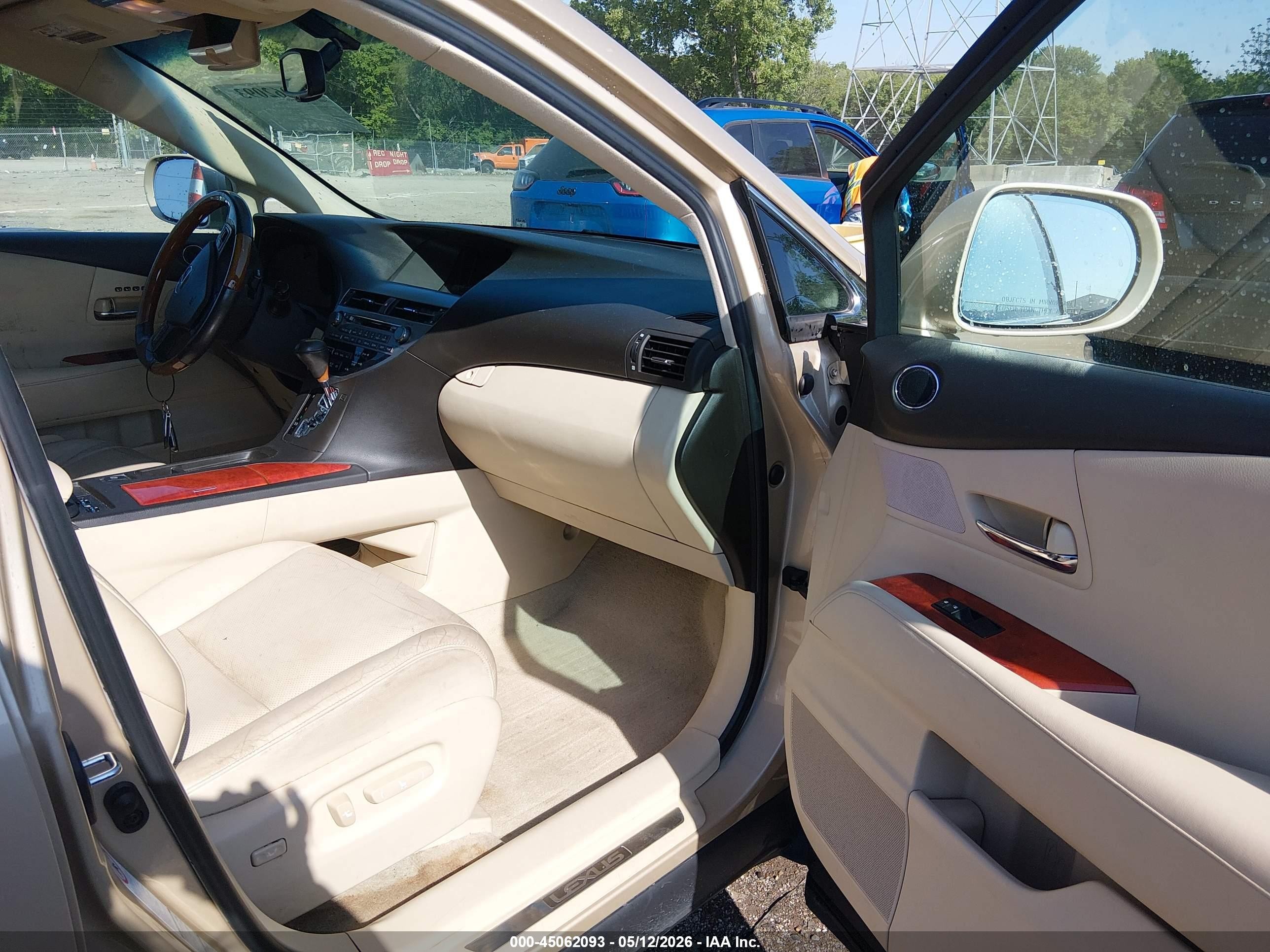 2010 Lexus Rx 350   Gold vin: 2T2BK1BA2AC008196