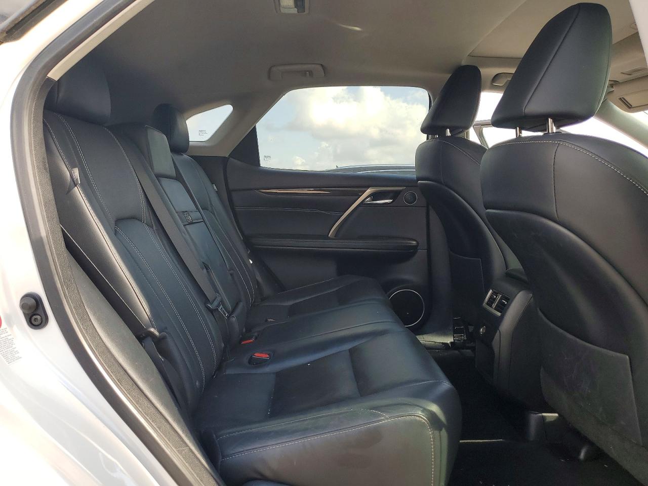 2019 Lexus Rx 300 White vin: 2T2BZMCA4KC203410