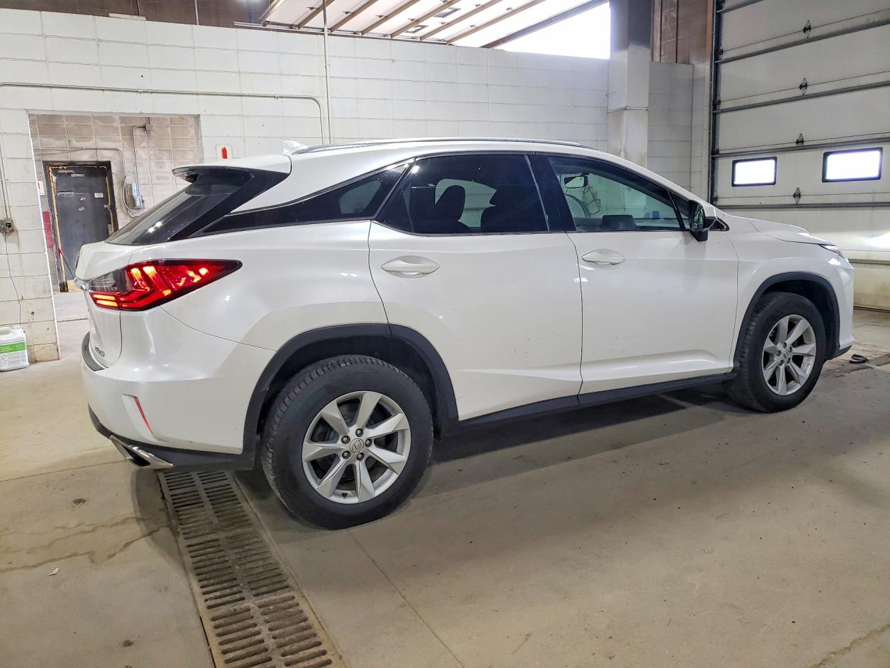 2016 Lexus Rx 350 Base White vin: 2T2BZMCA5GC010108