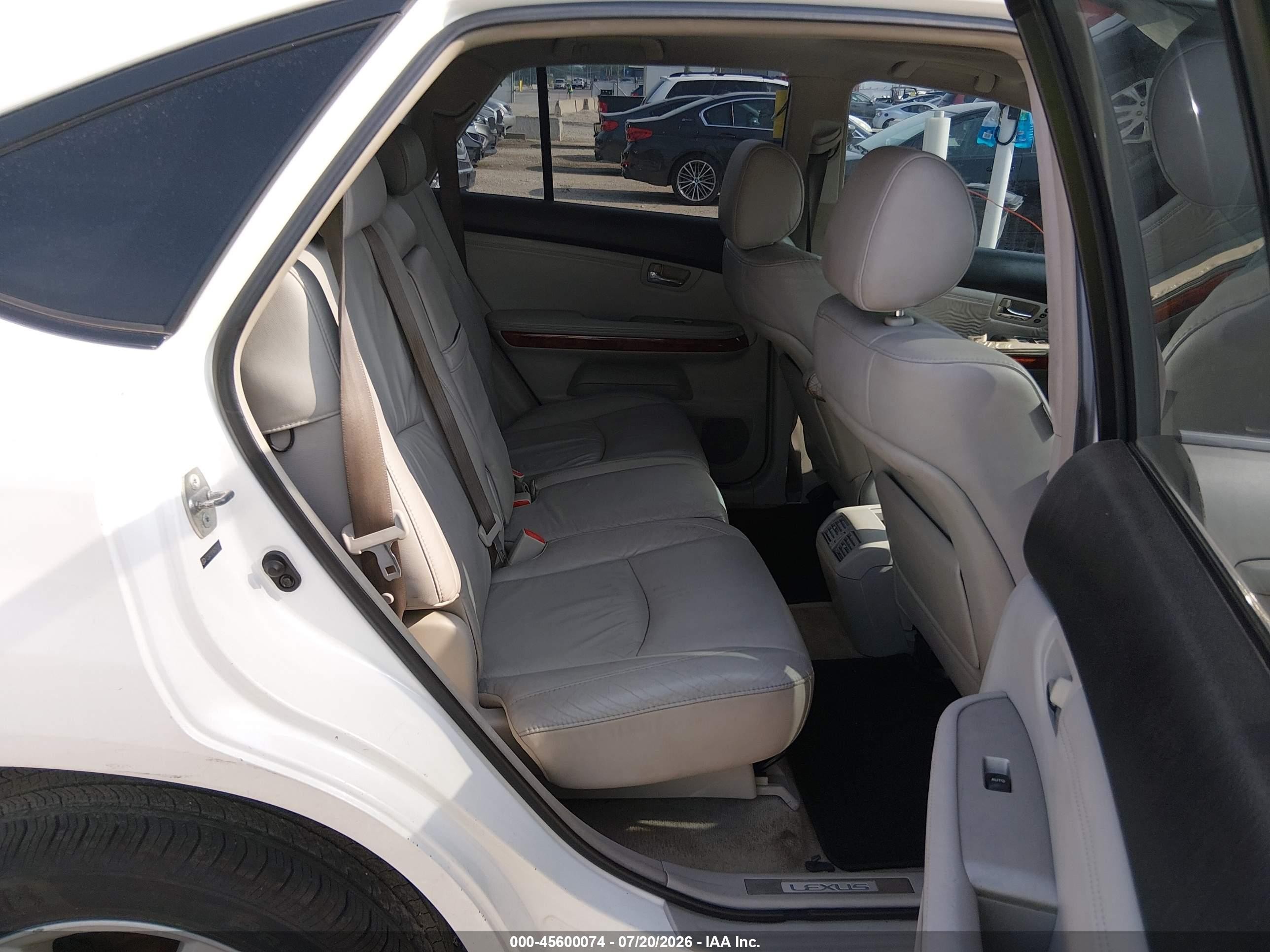 2006 Lexus Rx 330   White vin: 2T2GA31U16C045084