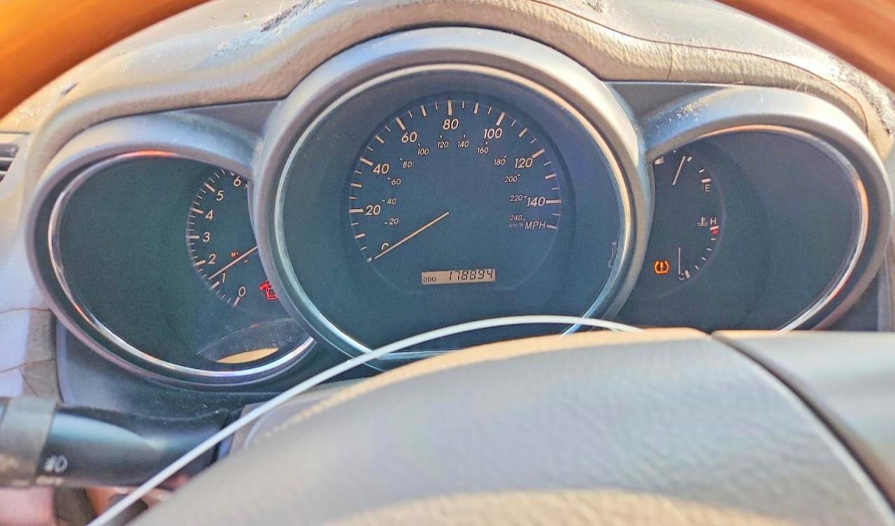 2004 Lexus Rx 330 Base Silver vin: 2T2GA31U64C008545