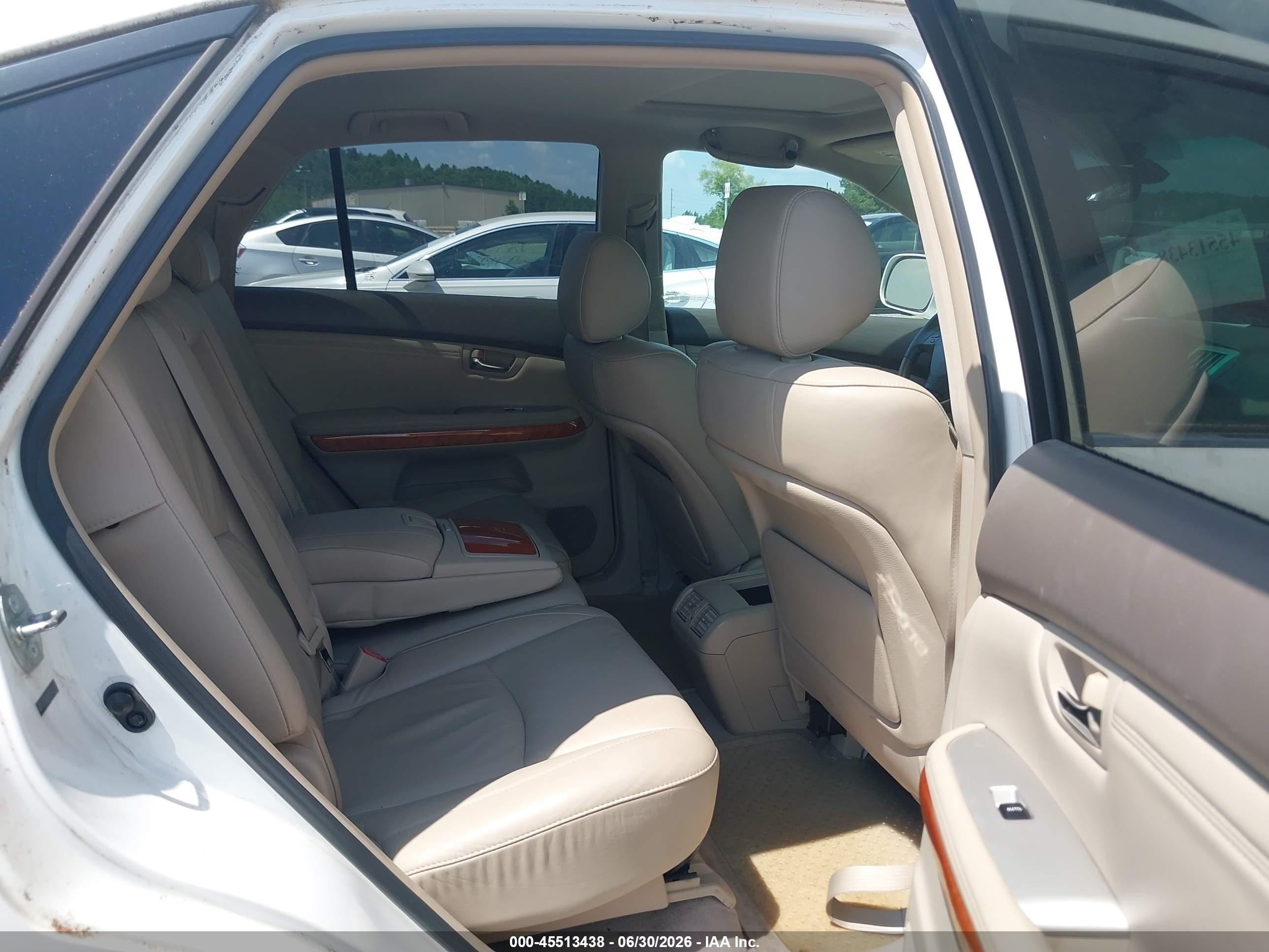 2005 Lexus Rx 330   White vin: 2T2GA31U65C027307