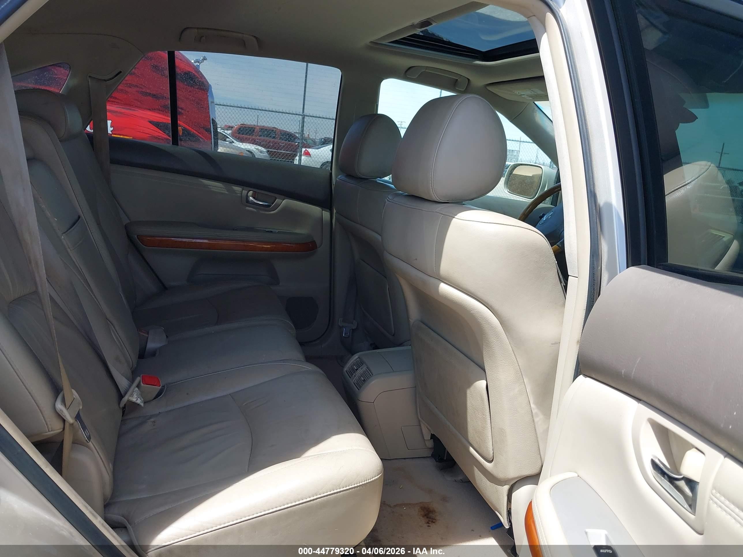 2005 Lexus Rx 330   Beige vin: 2T2GA31U75C026182