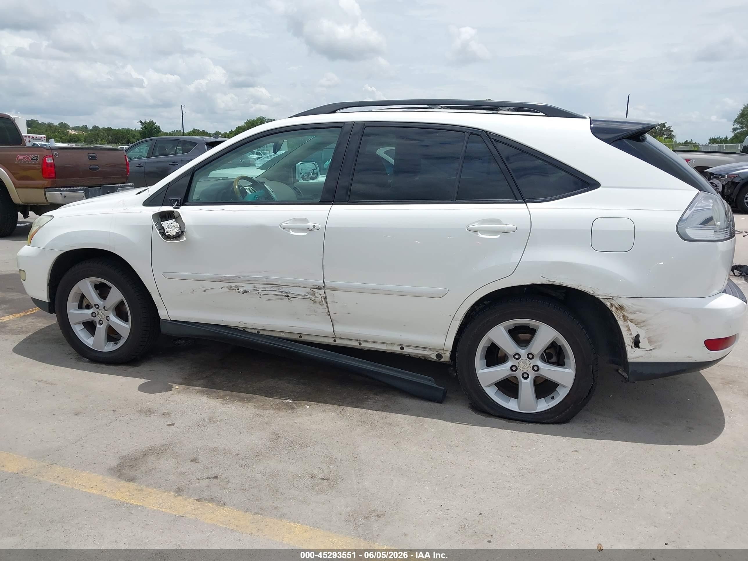 2005 Lexus Rx 330   White vin: 2T2GA31U75C040325