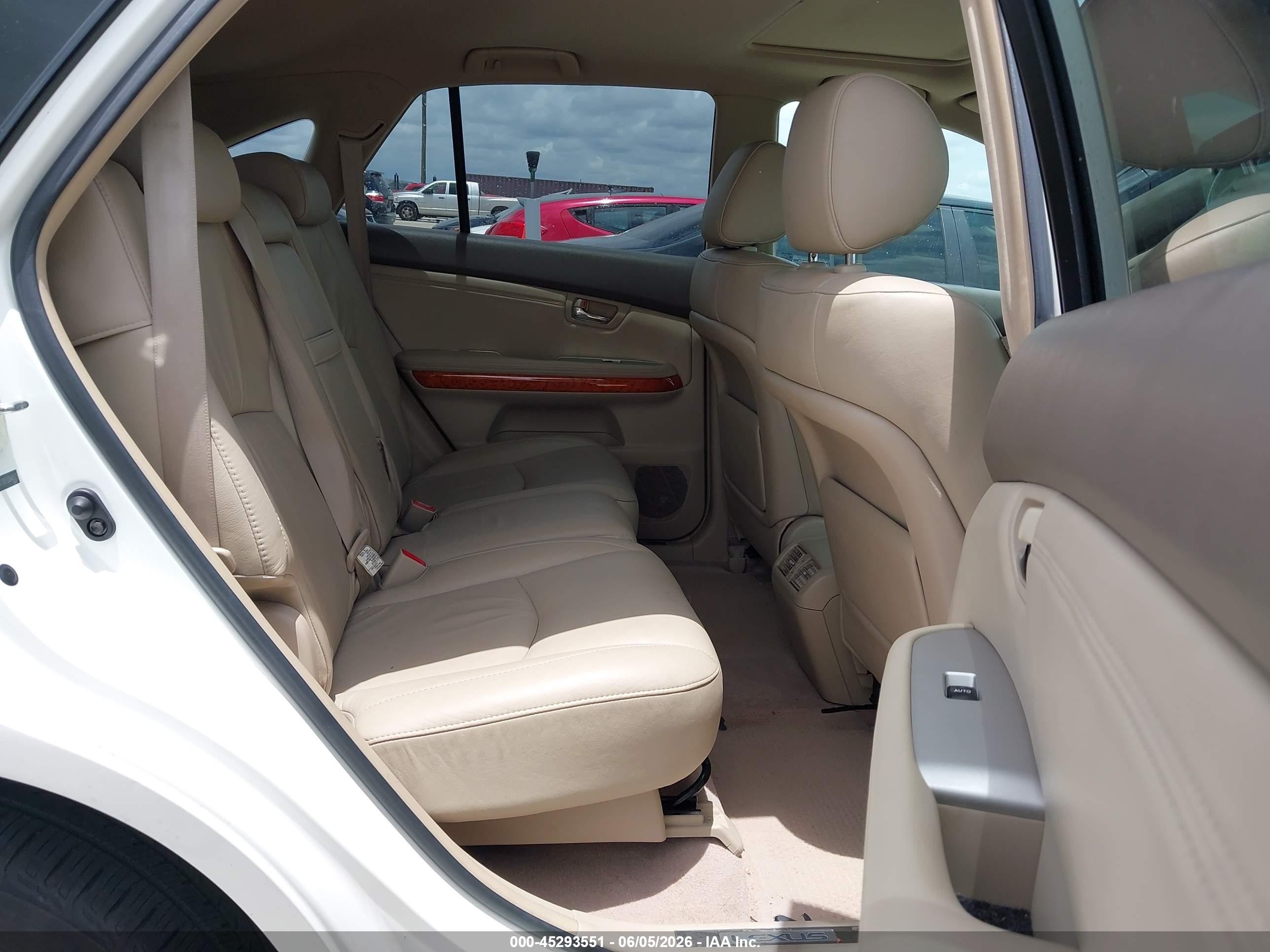 2005 Lexus Rx 330   White vin: 2T2GA31U75C040325