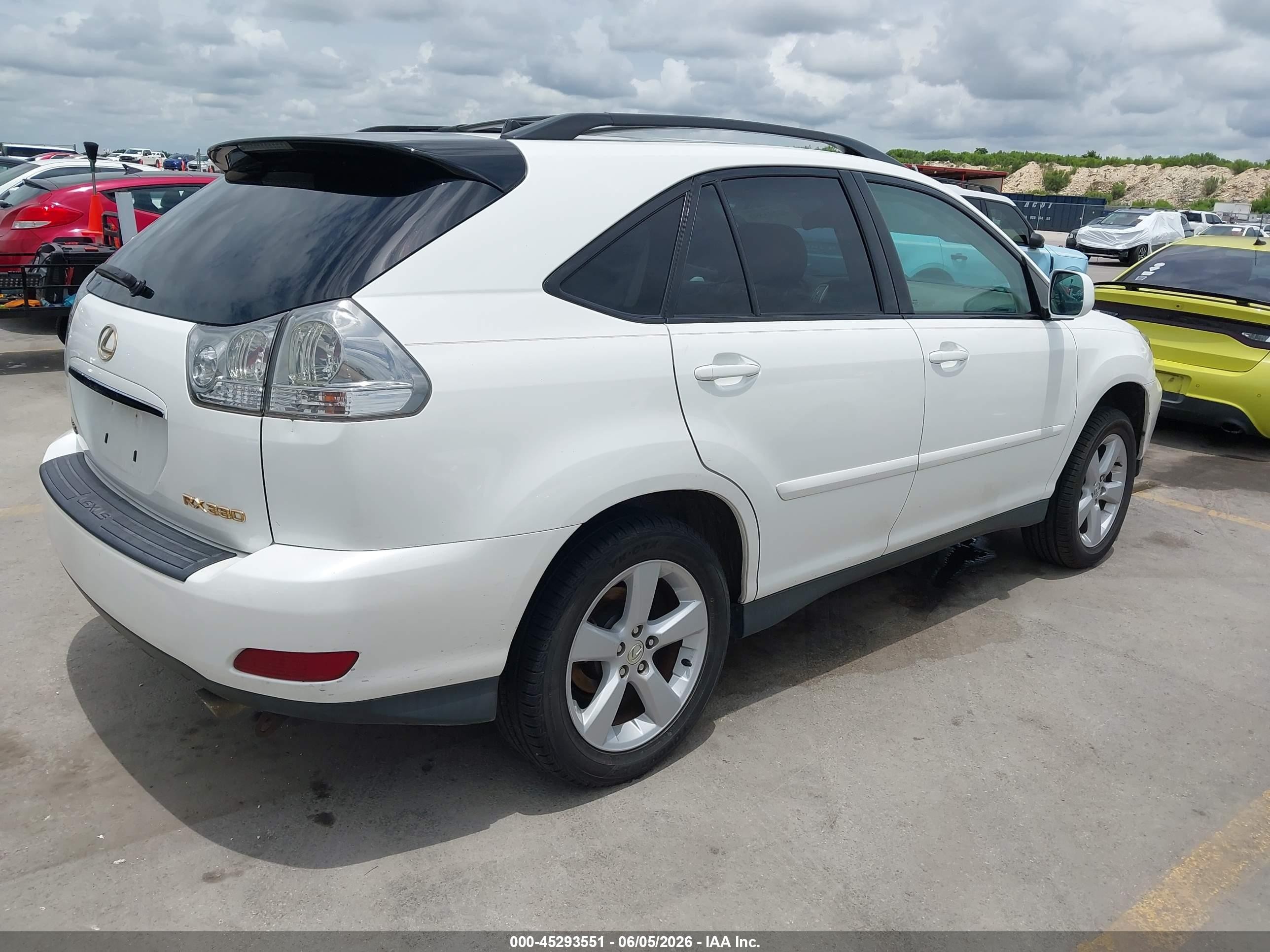 2005 Lexus Rx 330   White vin: 2T2GA31U75C040325