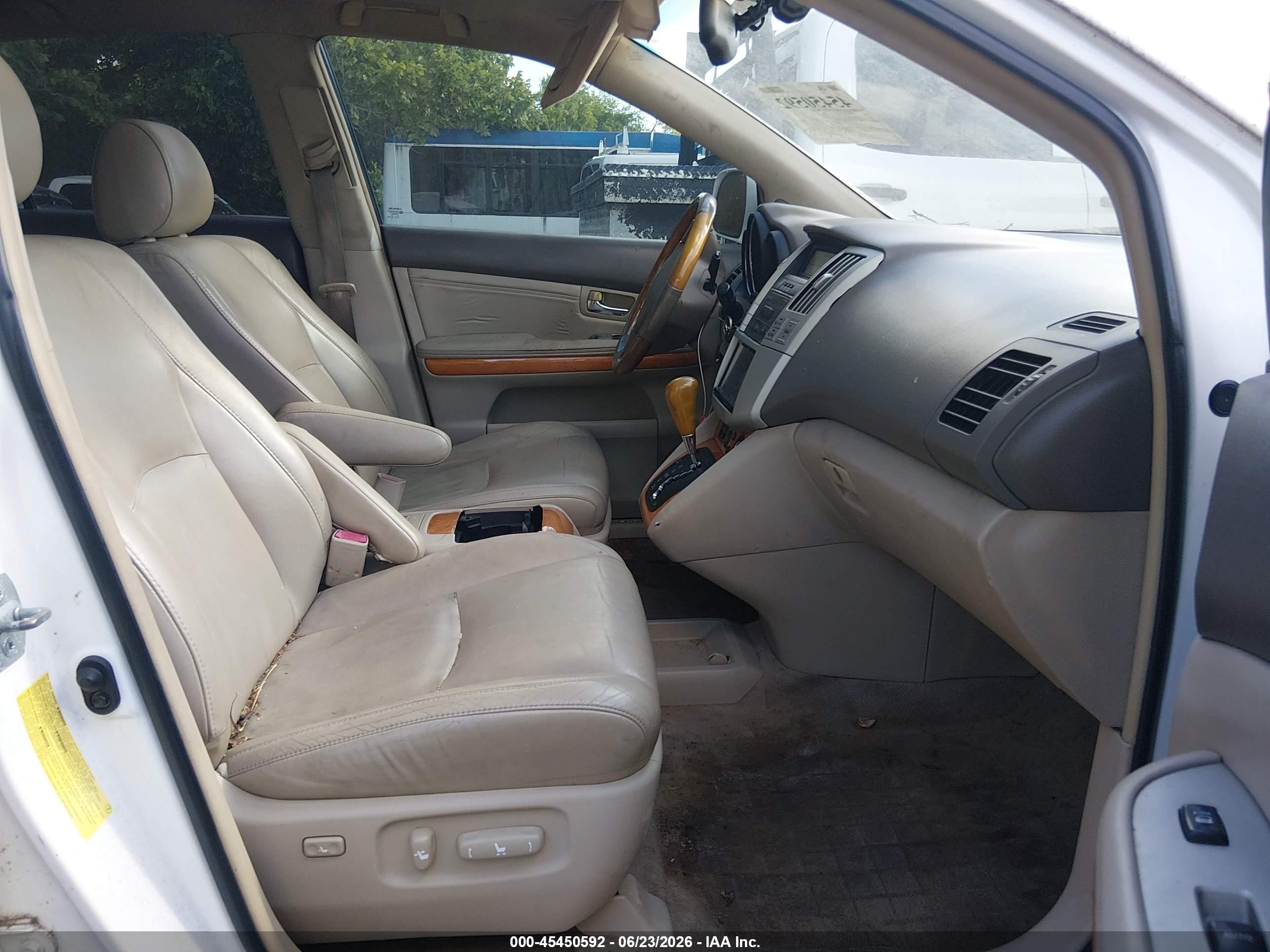 2006 Lexus Rx 330   White vin: 2T2GA31U76C047602