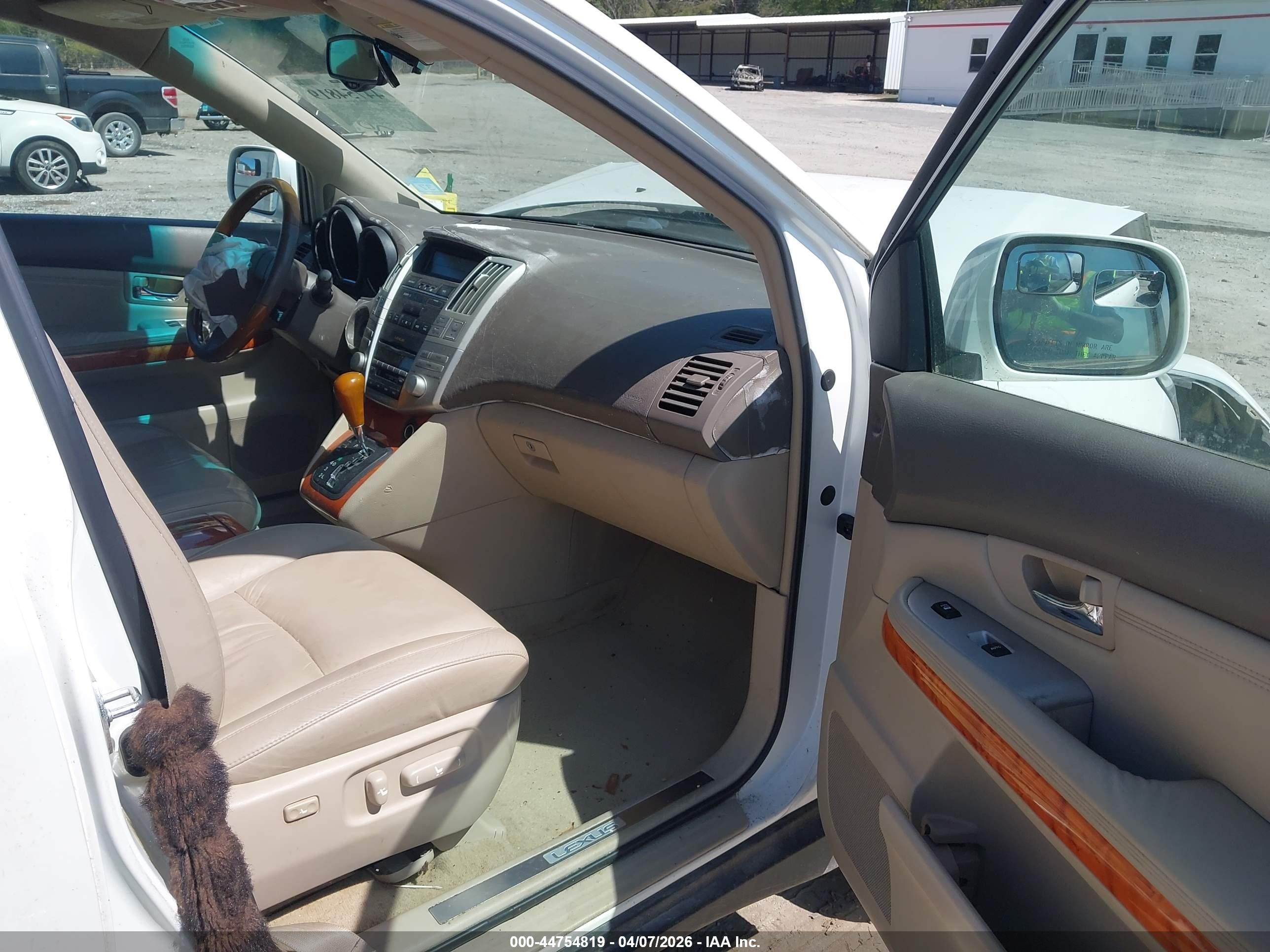 2006 Lexus Rx 330   White vin: 2T2GA31U96C043924