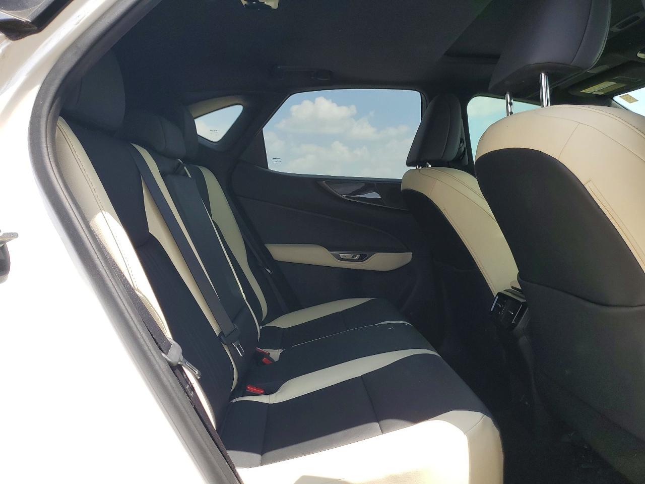 2022 Lexus Nx 350 White vin: 2T2GGCEZ4NC003804