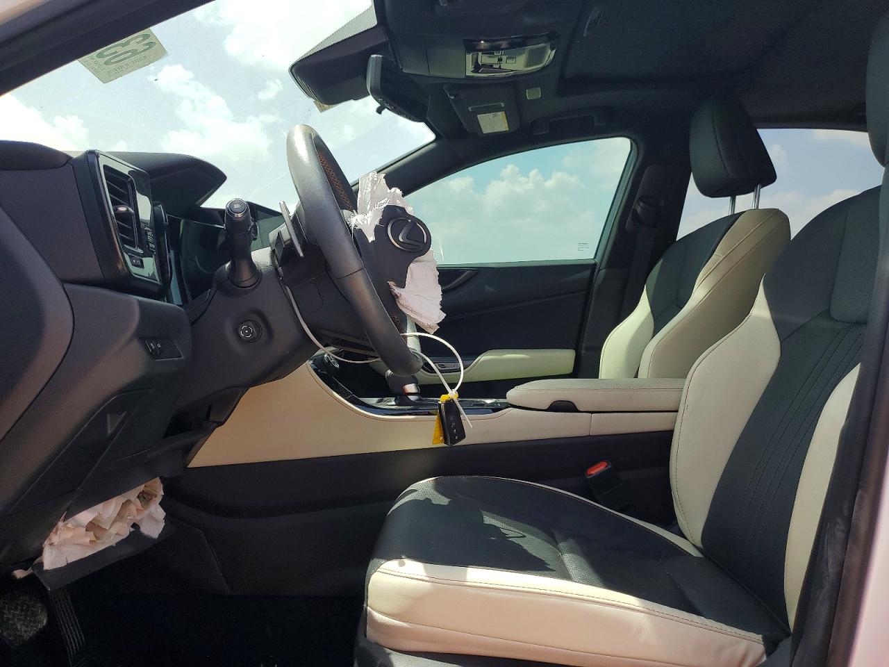 2022 Lexus Nx 350 White vin: 2T2GGCEZ4NC003804