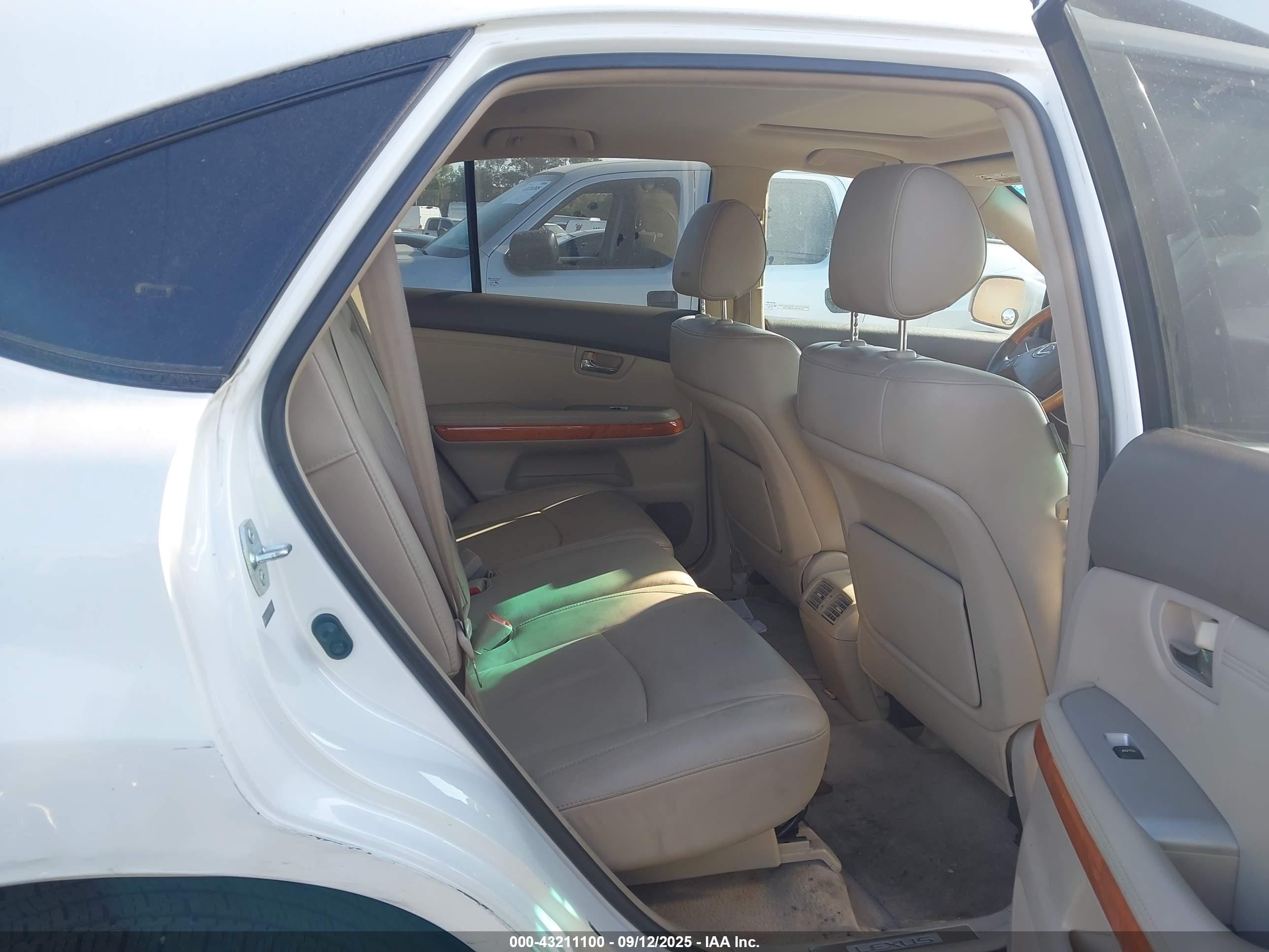 2007 Lexus Rx 350   Белый vin: 2T2GK31U17C003867