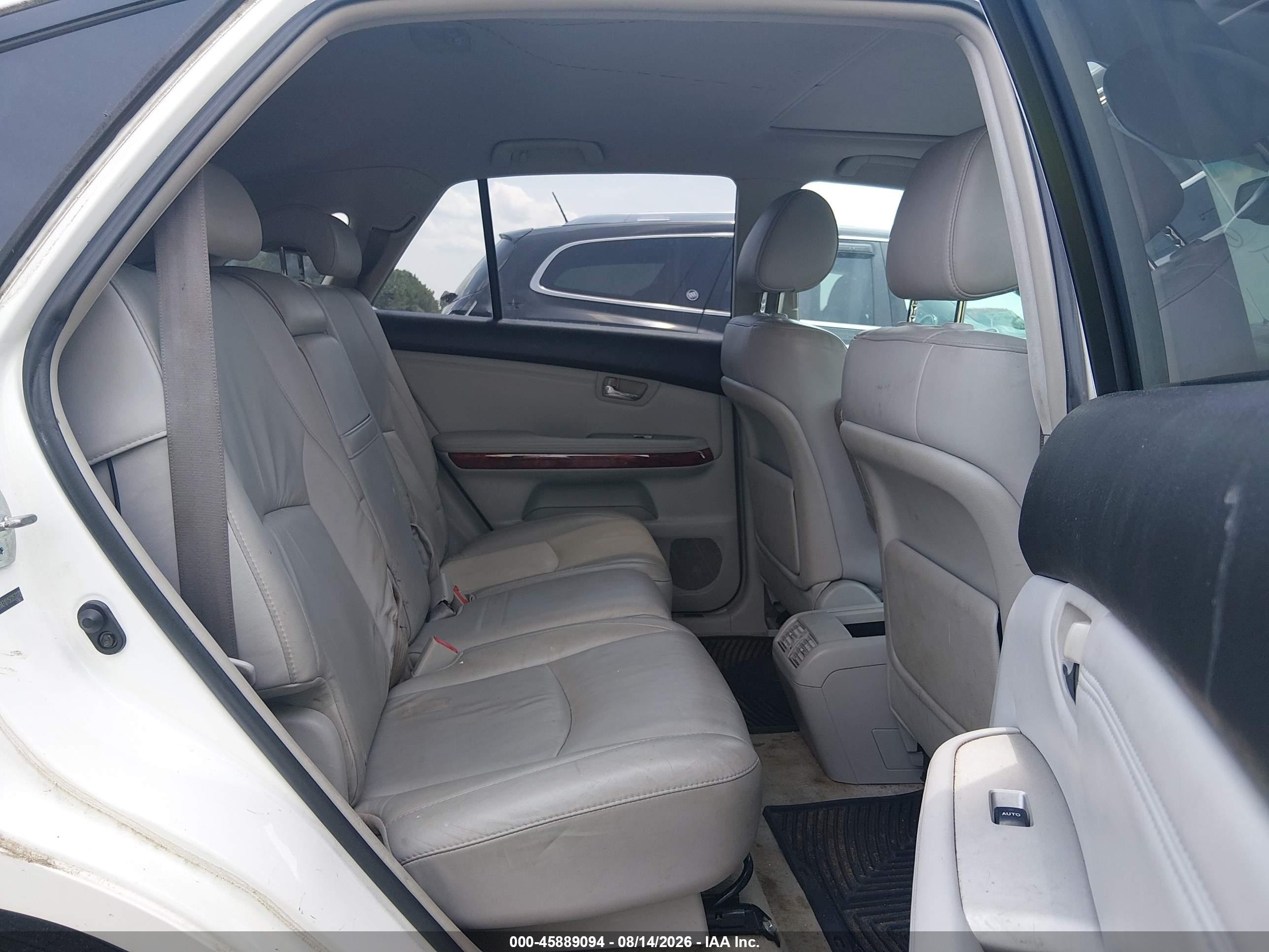 2005 Lexus Rx 330   White vin: 2T2HA31U15C053270