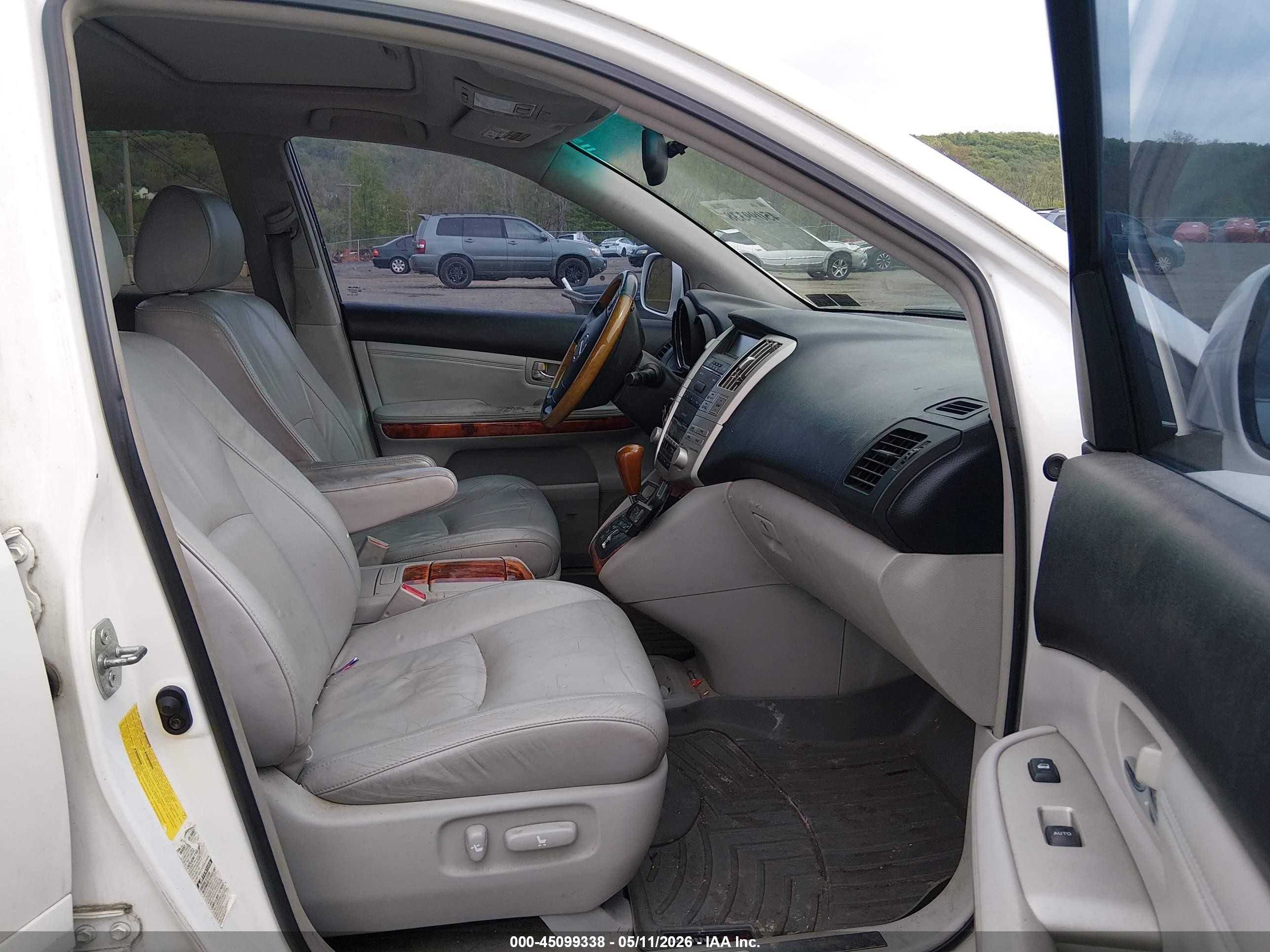 2004 Lexus Rx 330   White vin: 2T2HA31U84C027313
