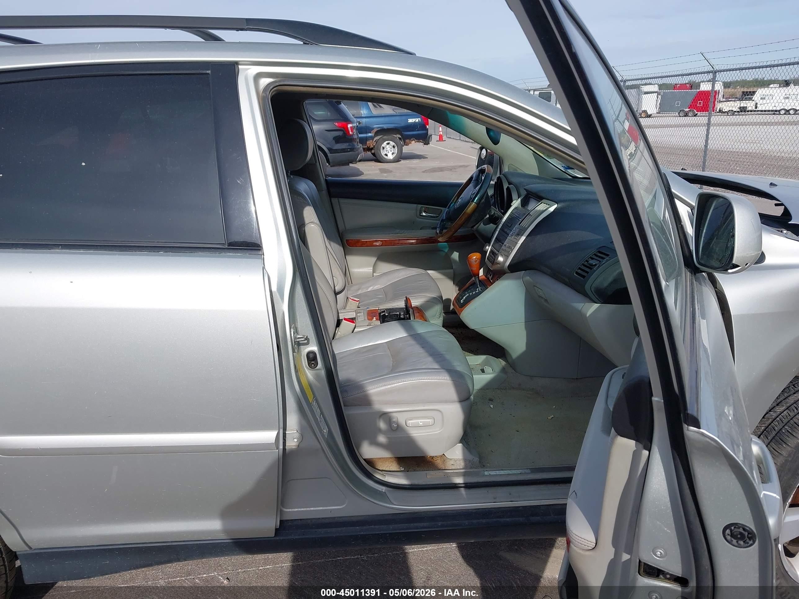 2005 Lexus Rx 330   Silver vin: 2T2HA31U95C065103