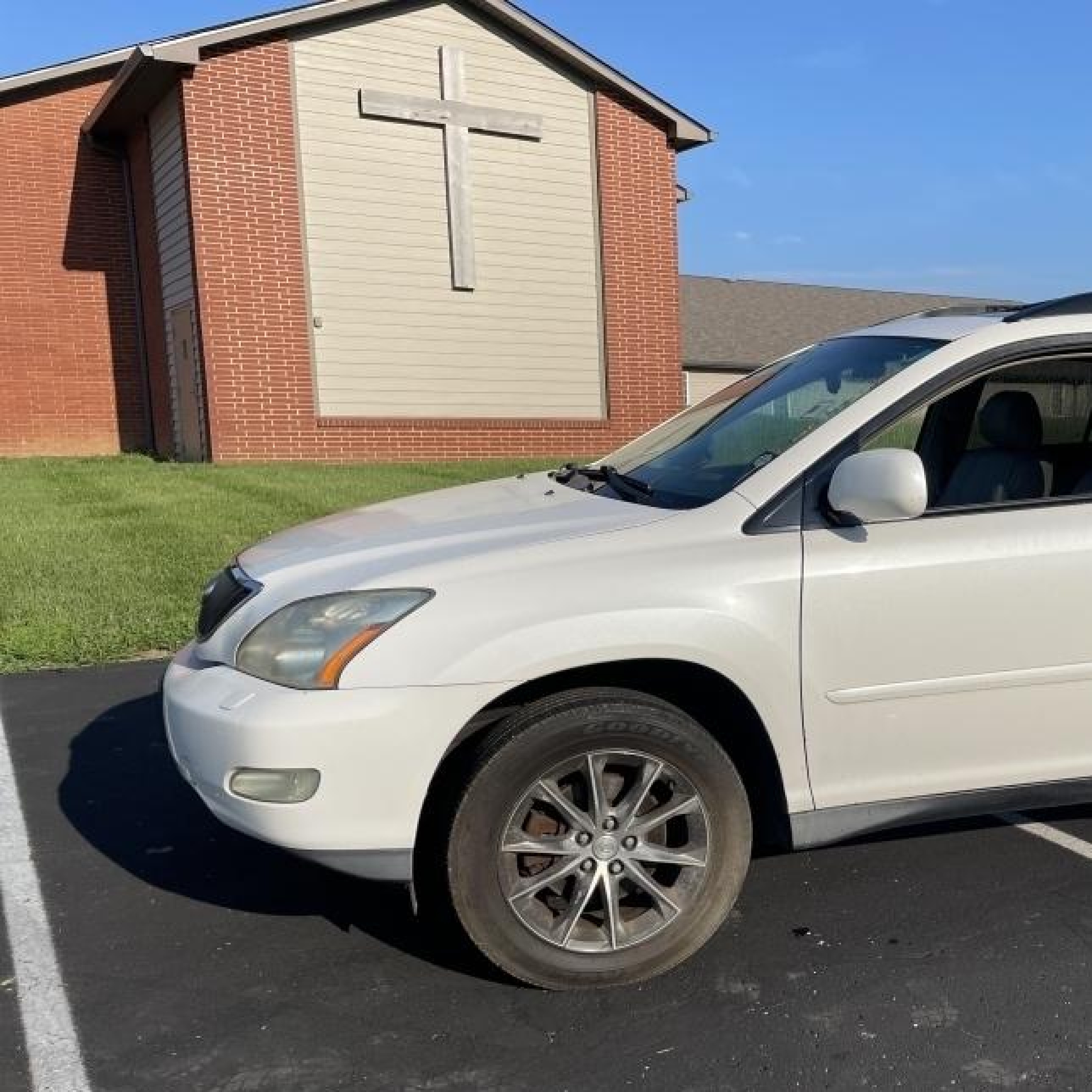 2005 Lexus Rx 330   White vin: 2T2HA31U95C074397