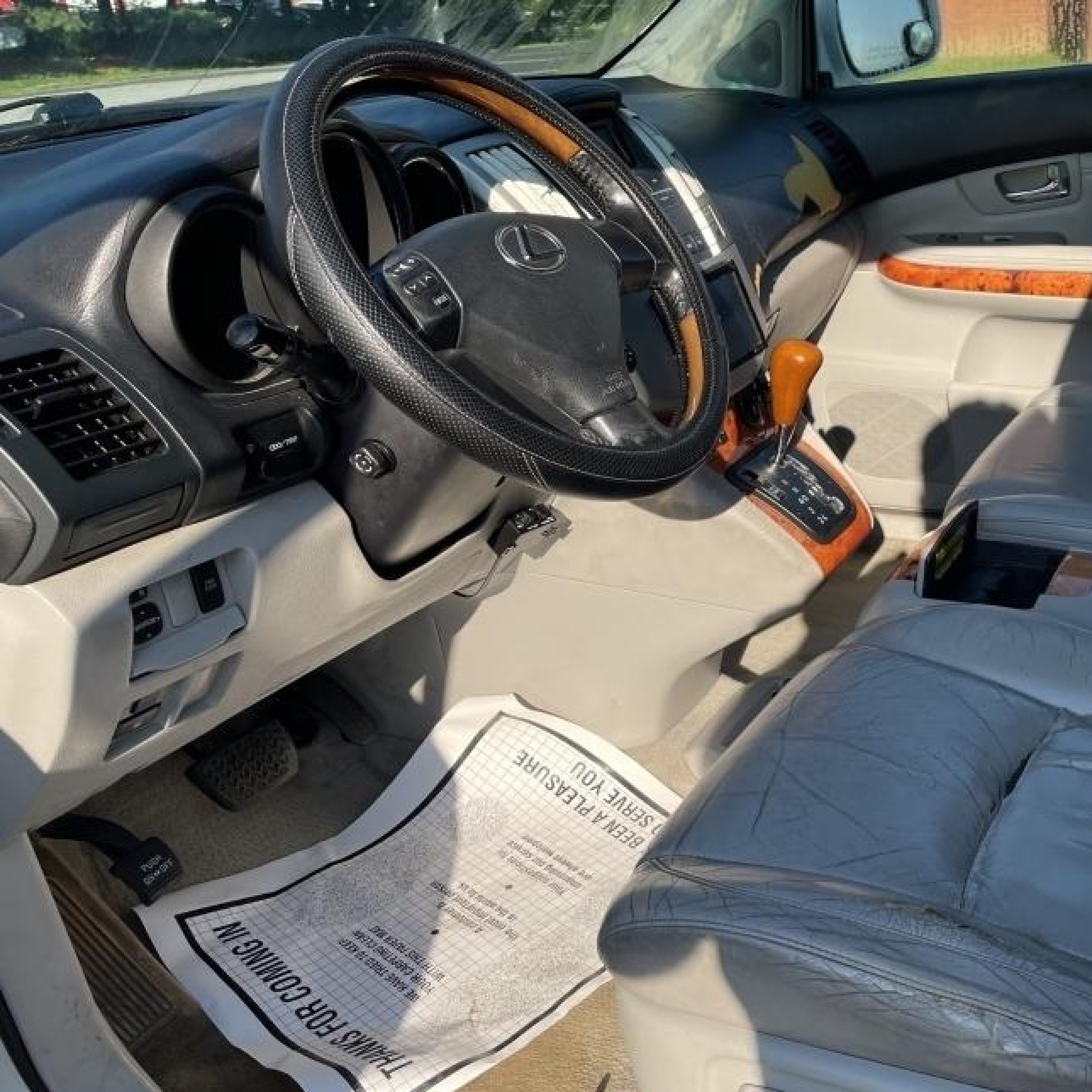 2005 Lexus Rx 330   White vin: 2T2HA31U95C074397