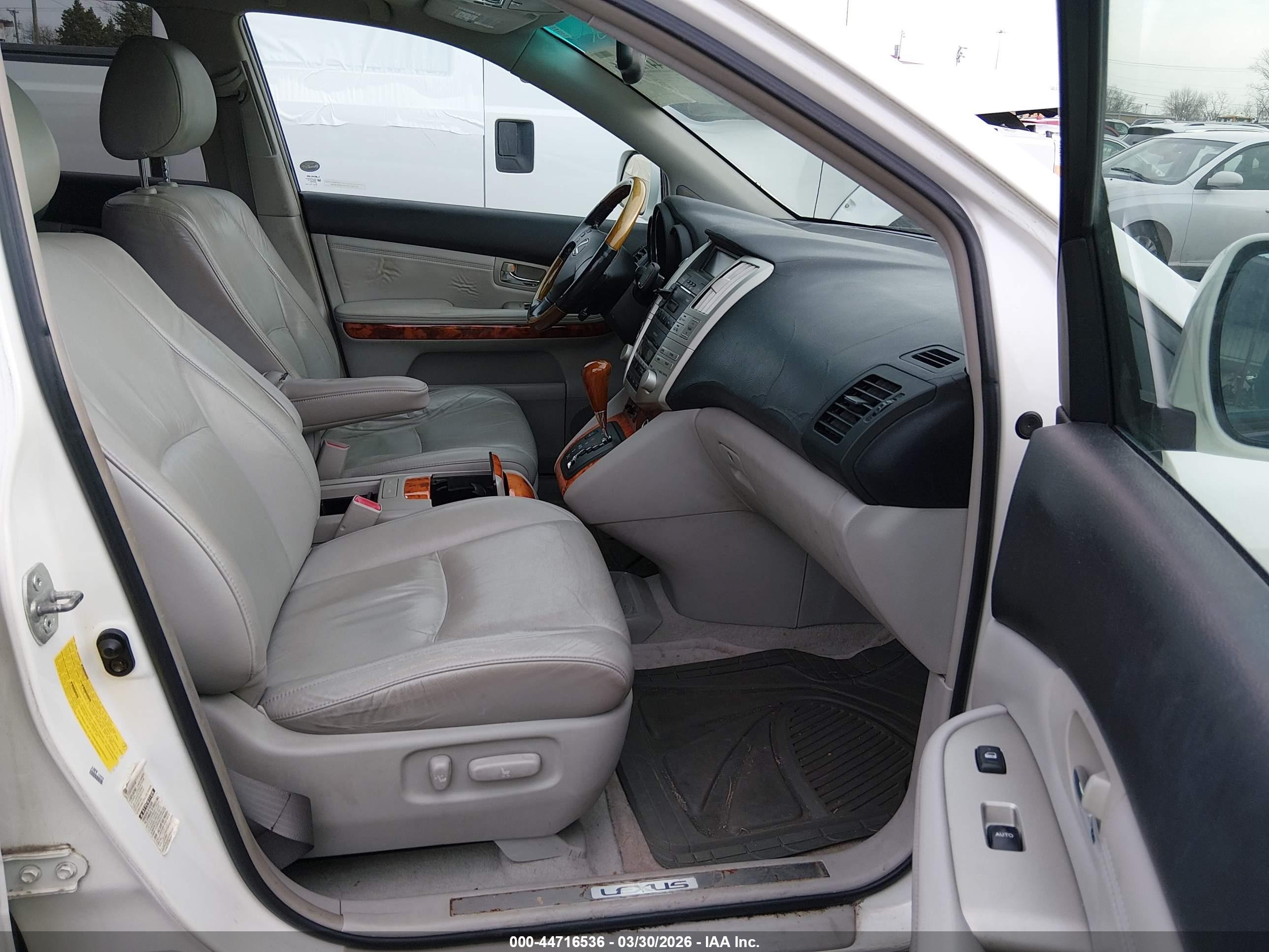 2004 Lexus Rx 330   Белый vin: 2T2HA31UX4C021173