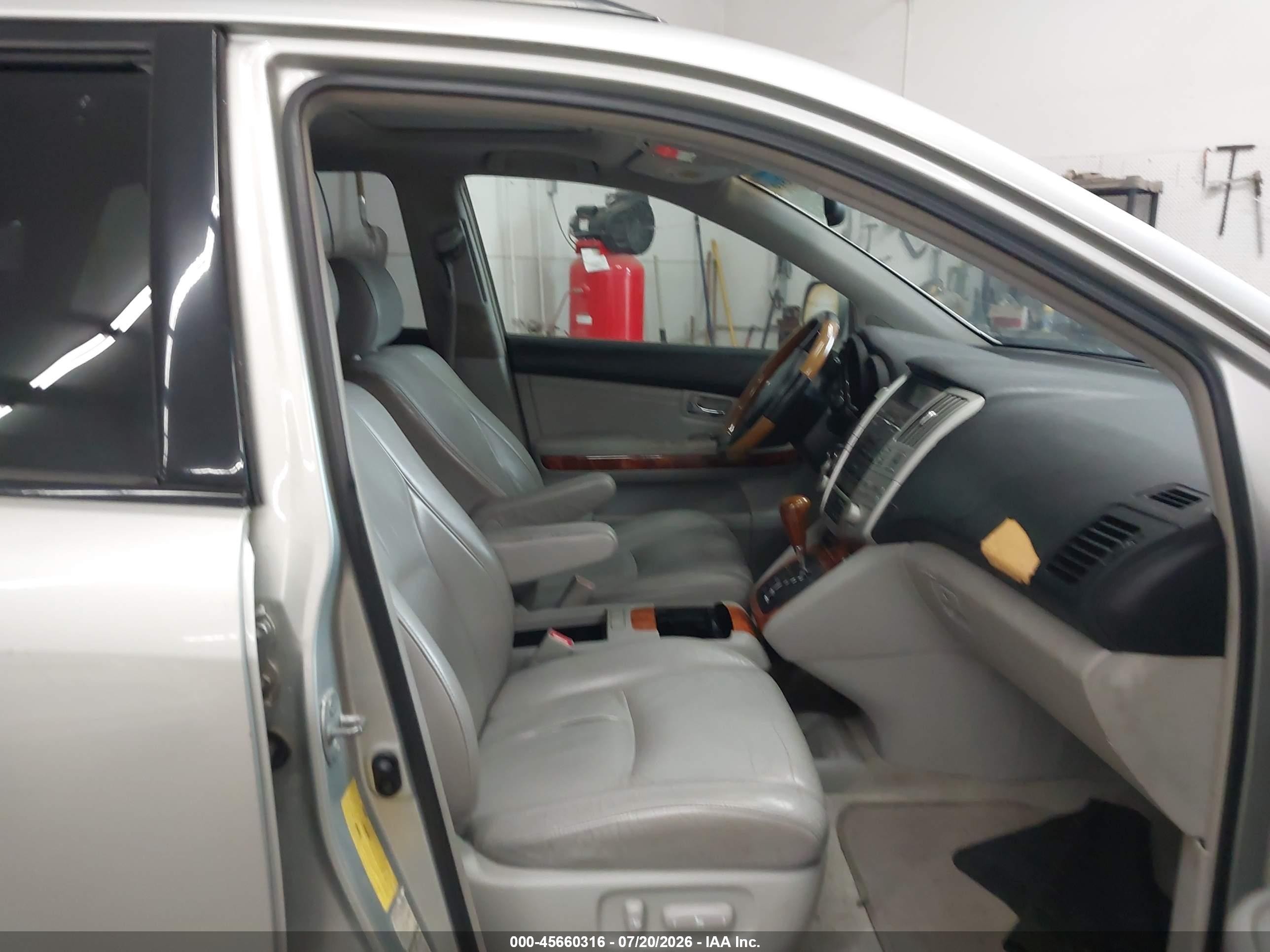 2005 Lexus Rx 330   Silver vin: 2T2HA31UX5C042395
