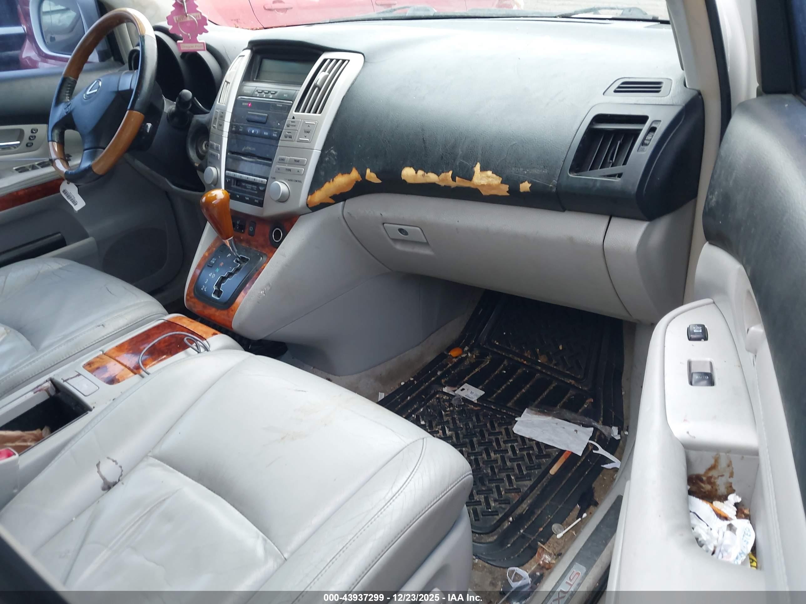 2005 Lexus Rx 330   White vin: 2T2HA31UX5C062355