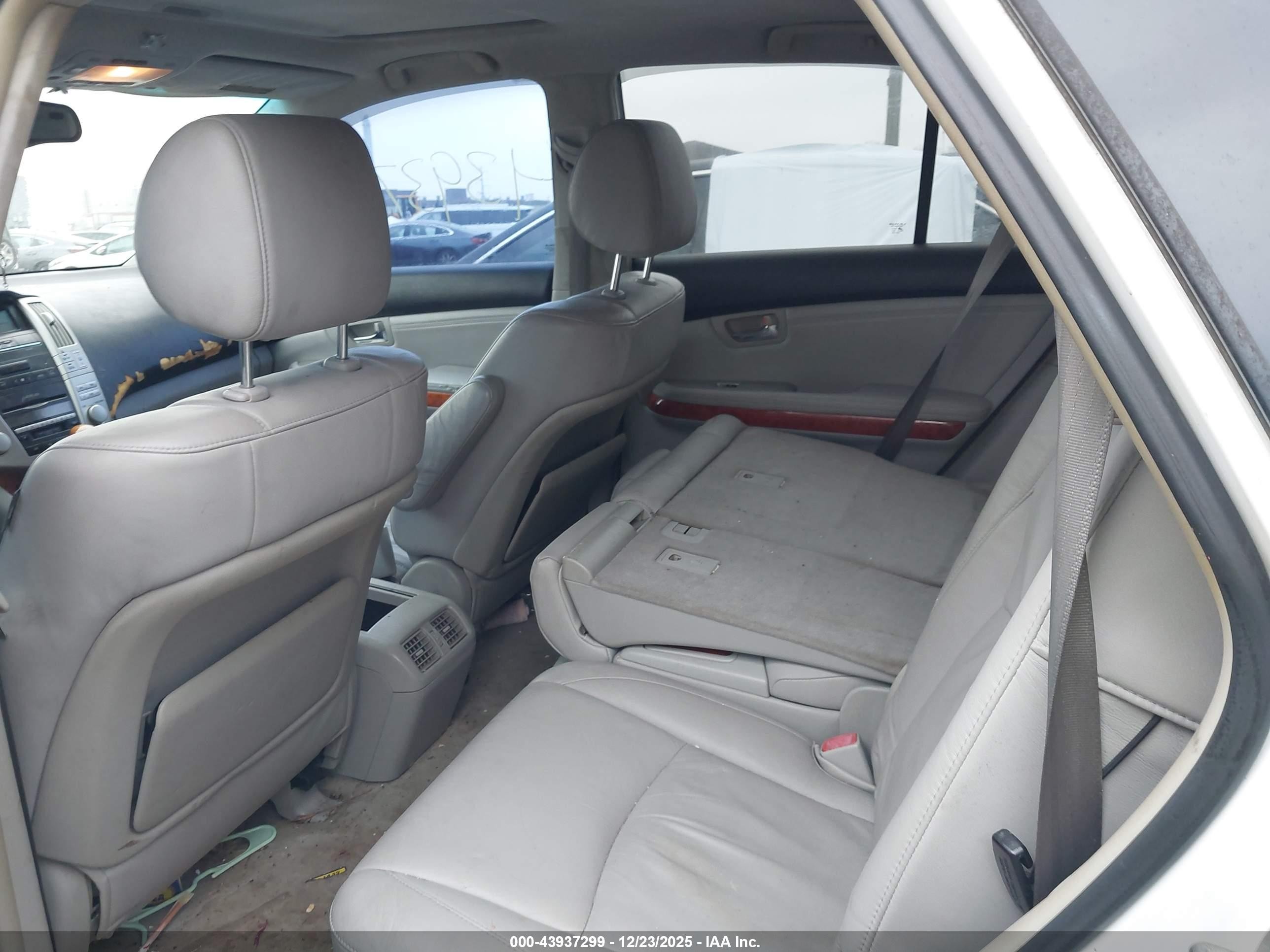 2005 Lexus Rx 330   White vin: 2T2HA31UX5C062355