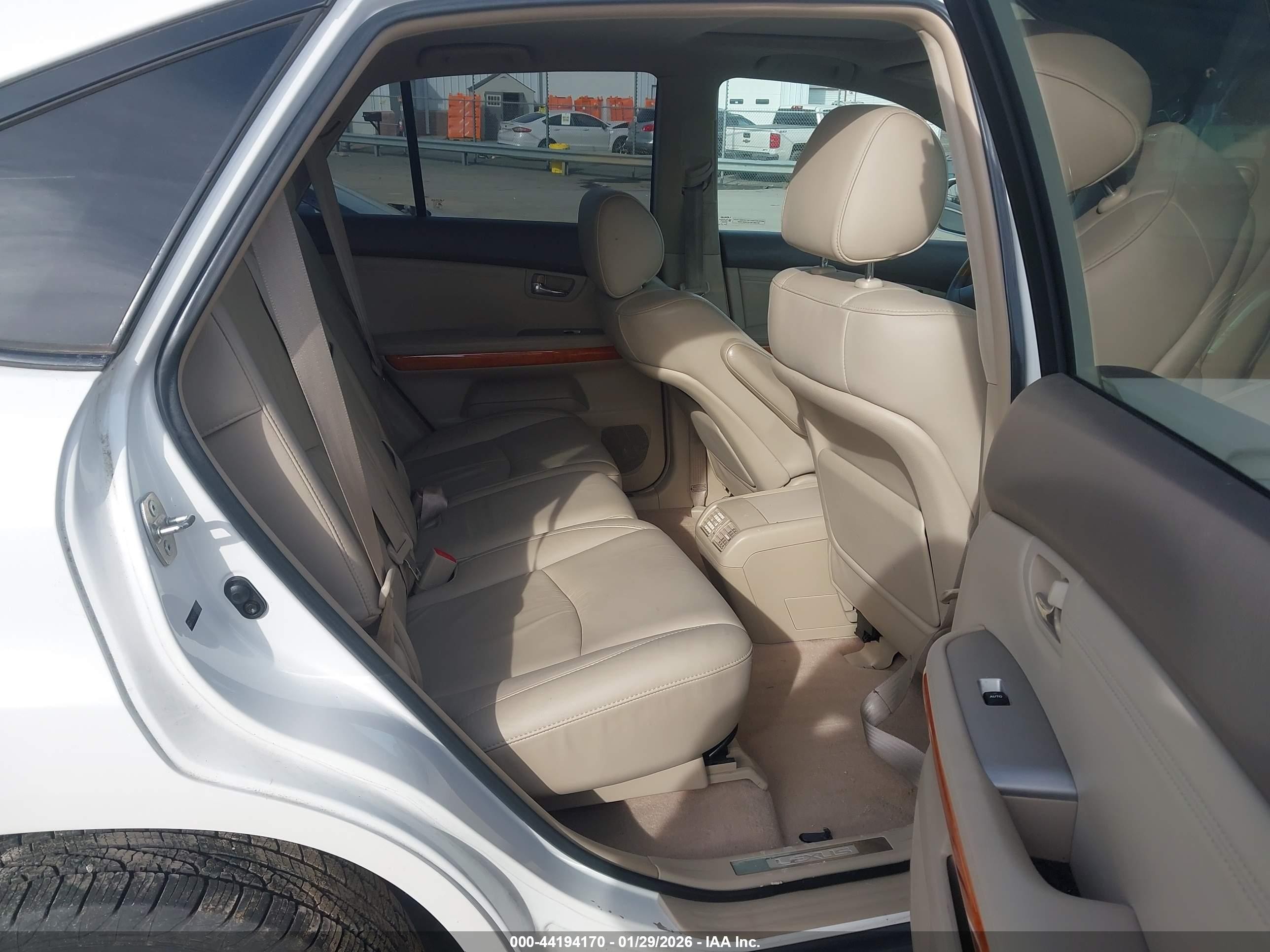 2005 Lexus Rx 330   White vin: 2T2HA31UX5C080306