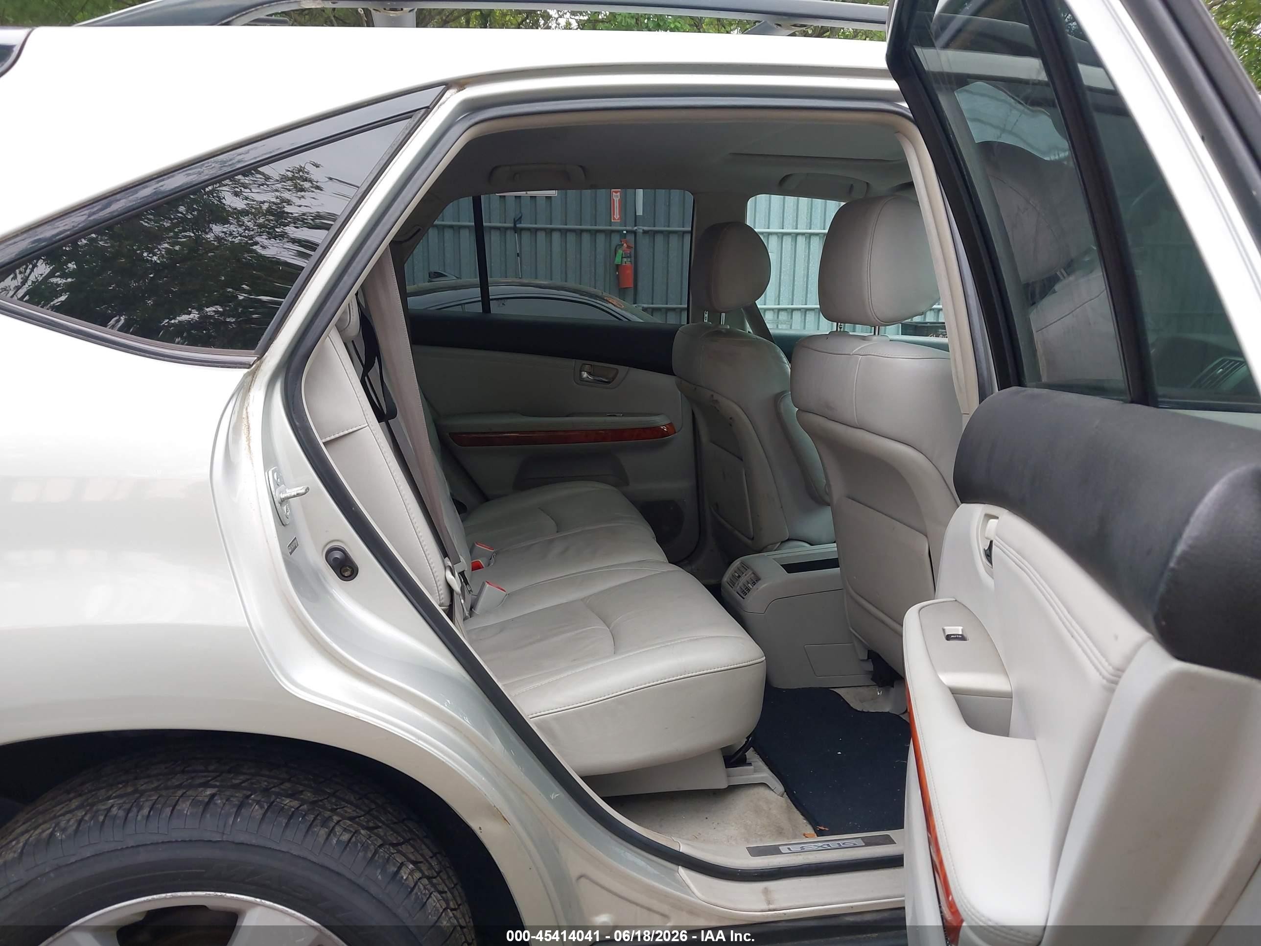 2007 Lexus Rx 350   Silver vin: 2T2HK31U07C018980