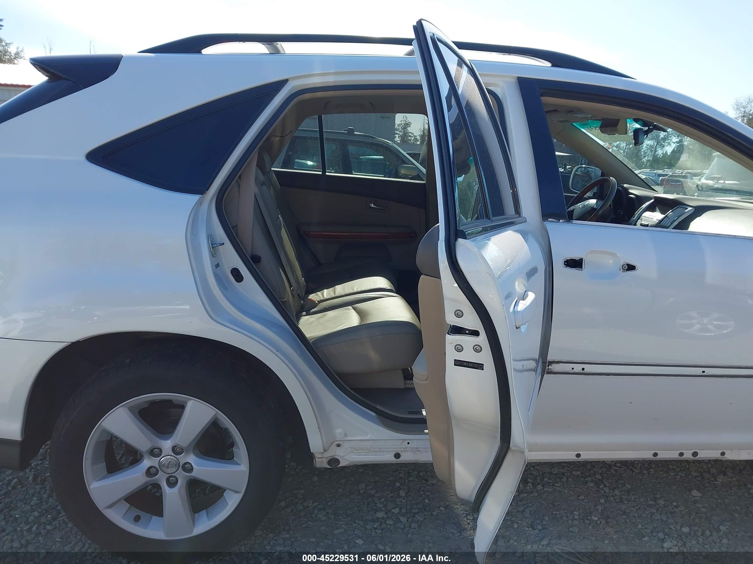 2007 Lexus Rx 350   White vin: 2T2HK31U67C021723