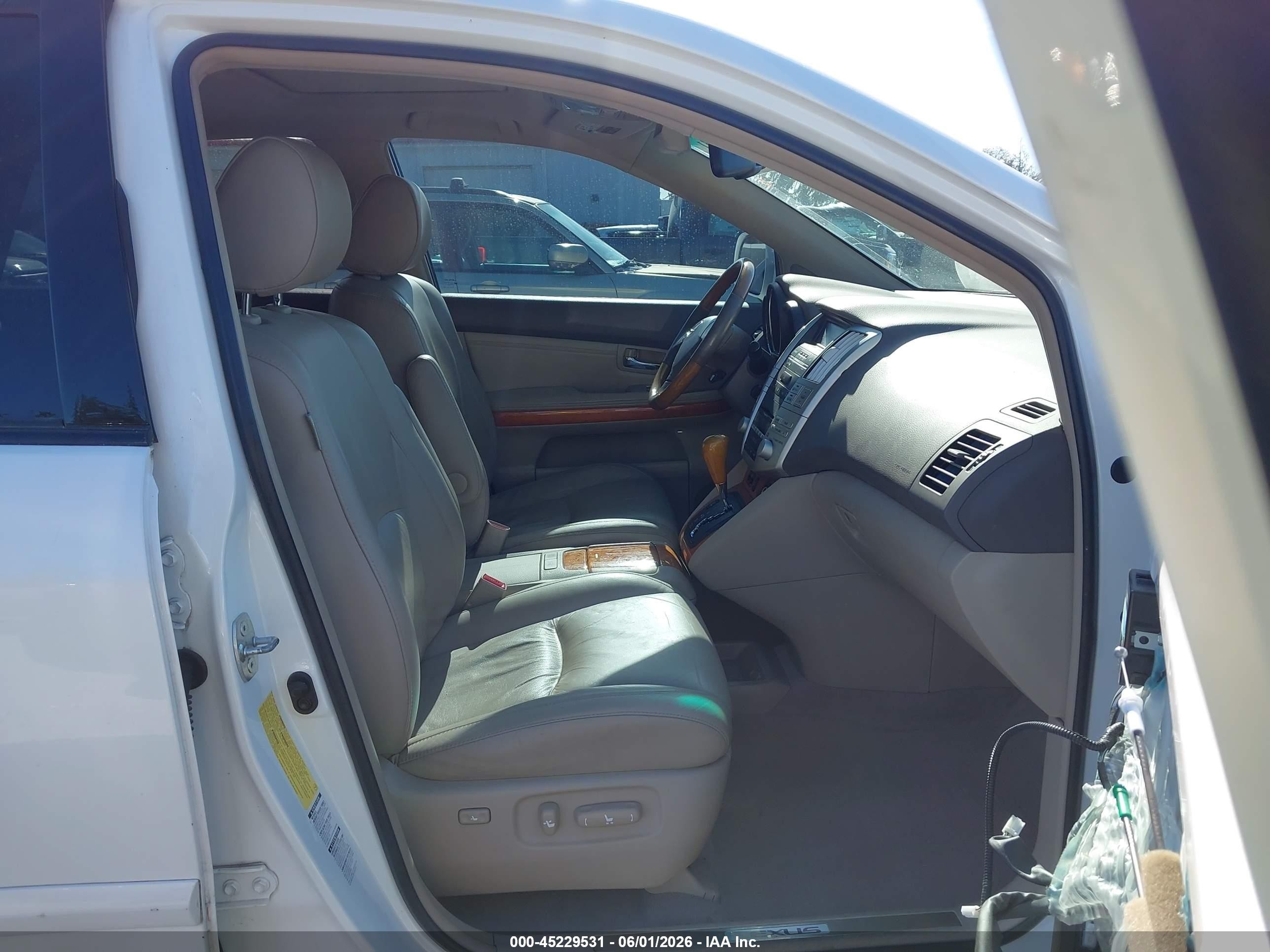 2007 Lexus Rx 350   White vin: 2T2HK31U67C021723