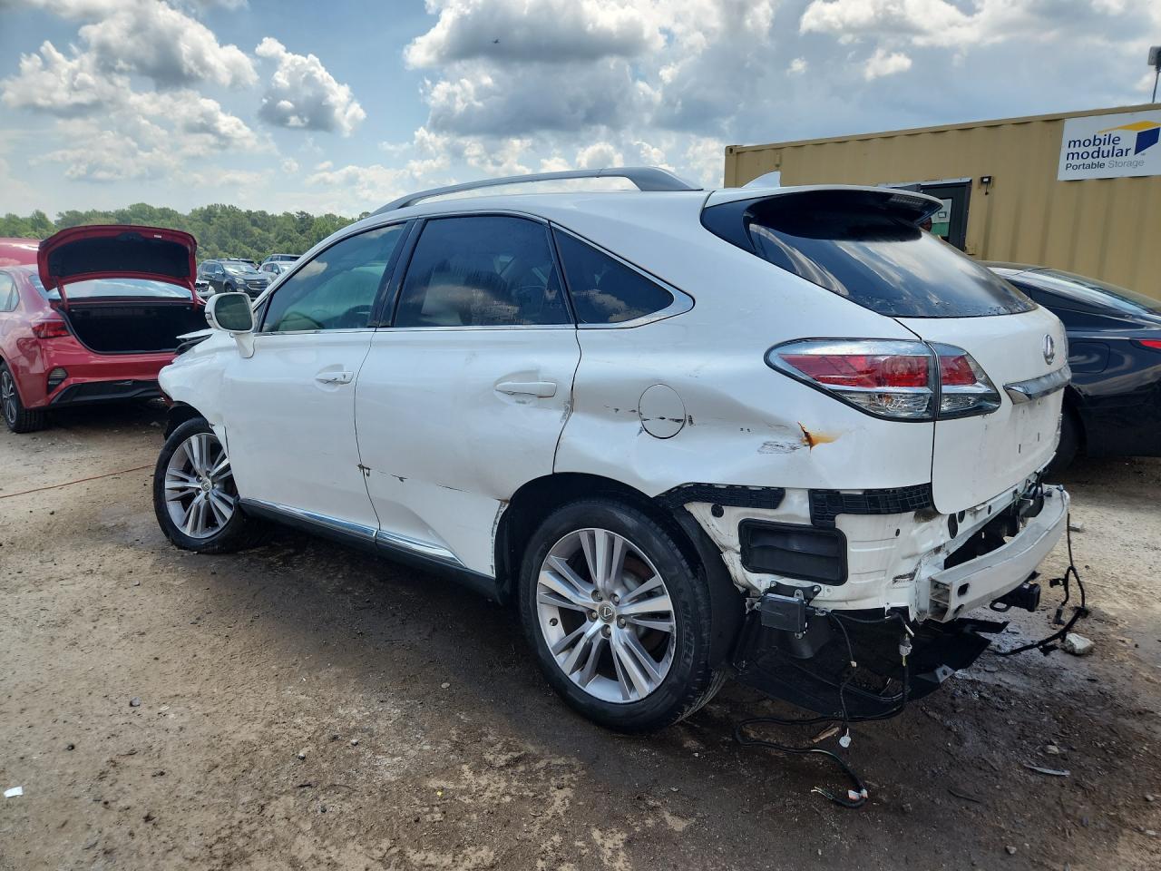 2015 Lexus Rx 350 Base White vin: 2T2ZK1BAXFC167506 Damage: Left Qtr Panel, Dent(S) W/ Paint Dmg, > 12 Inches